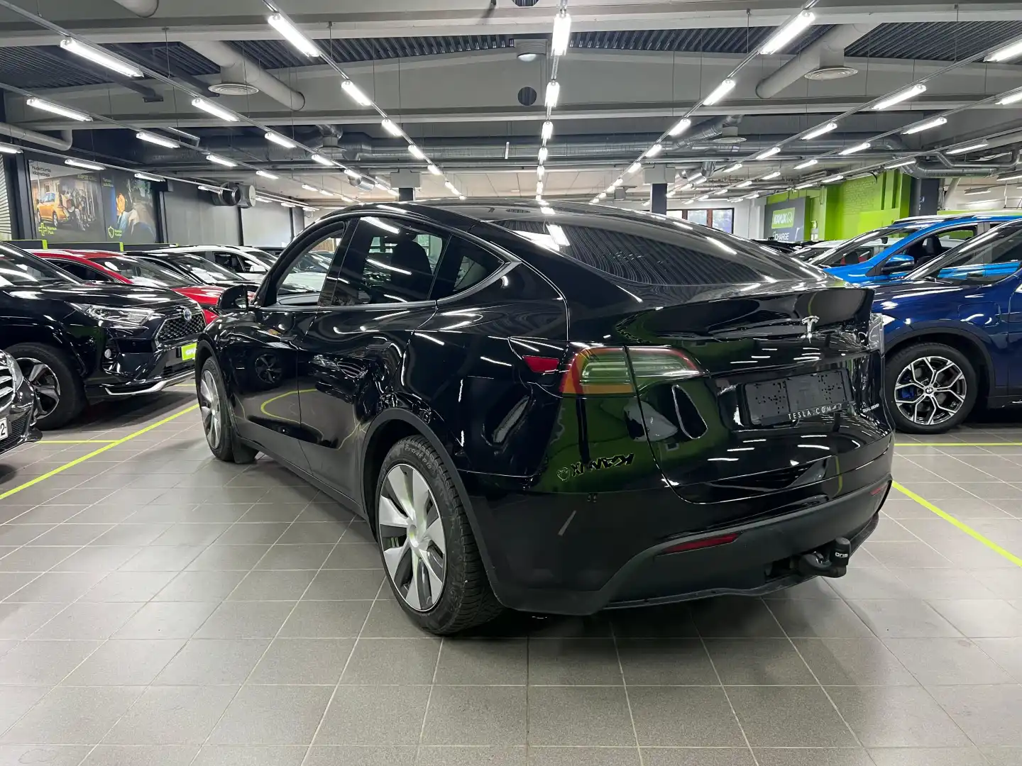 car-image