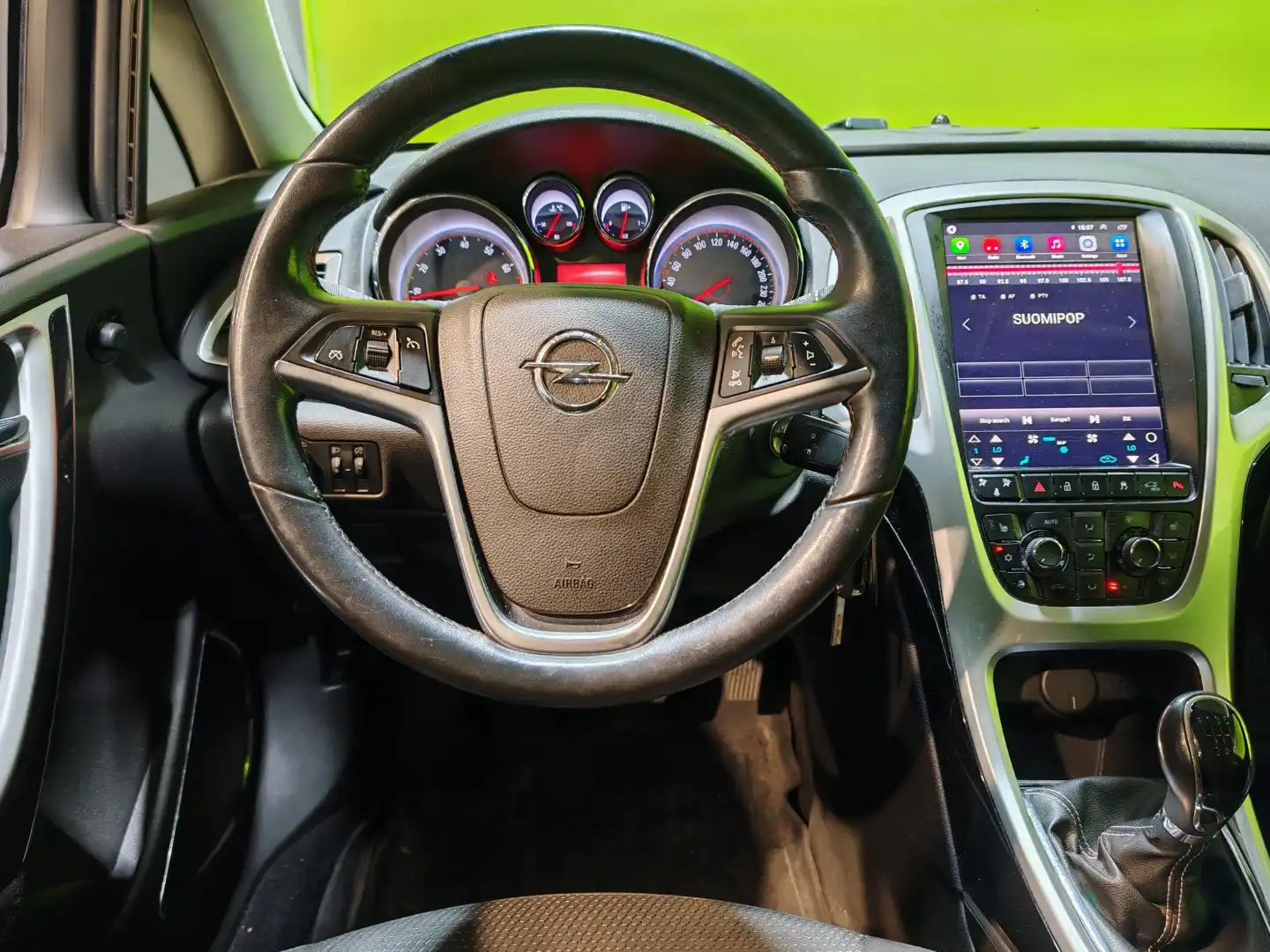 car-image