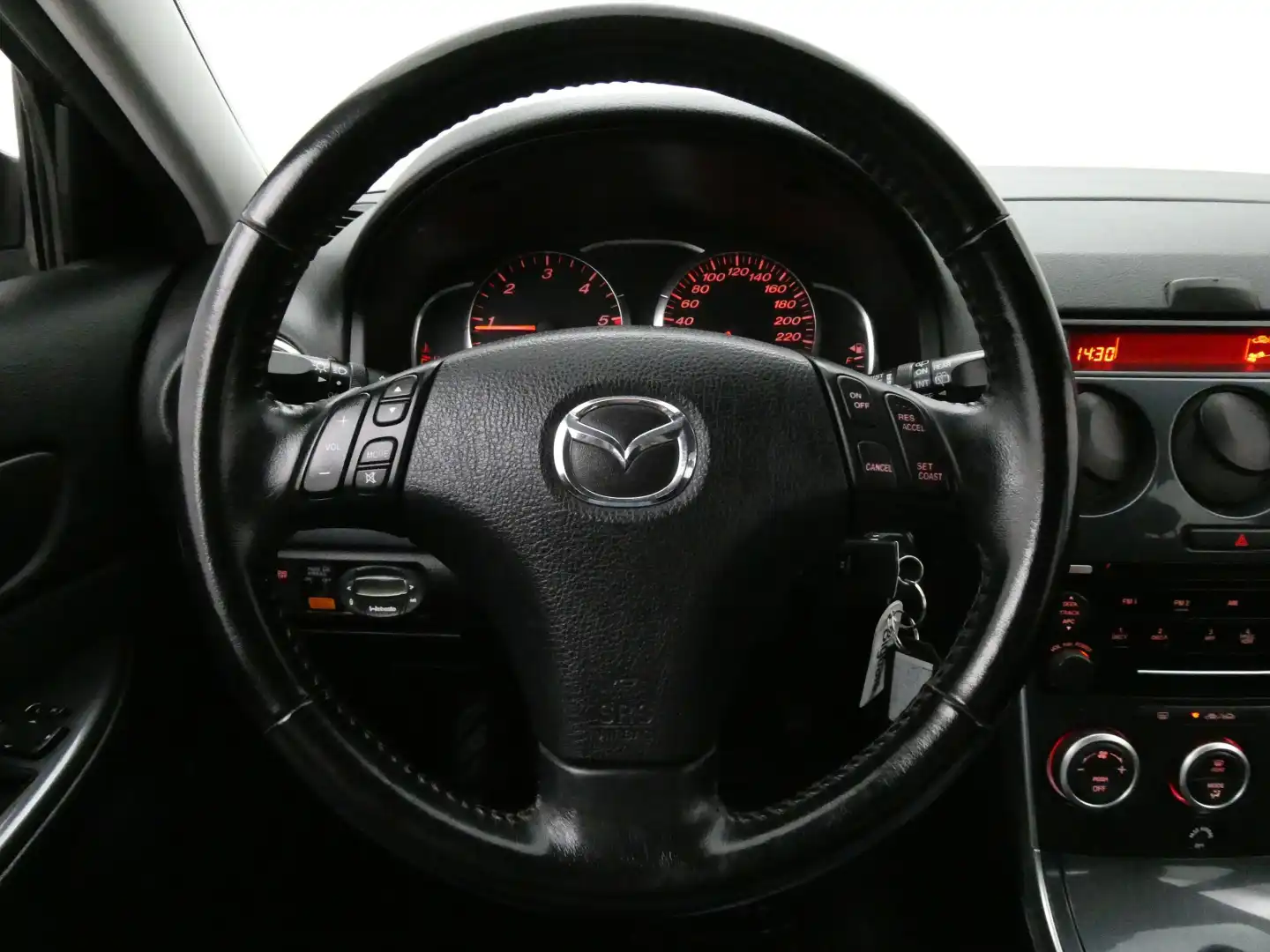 car-image