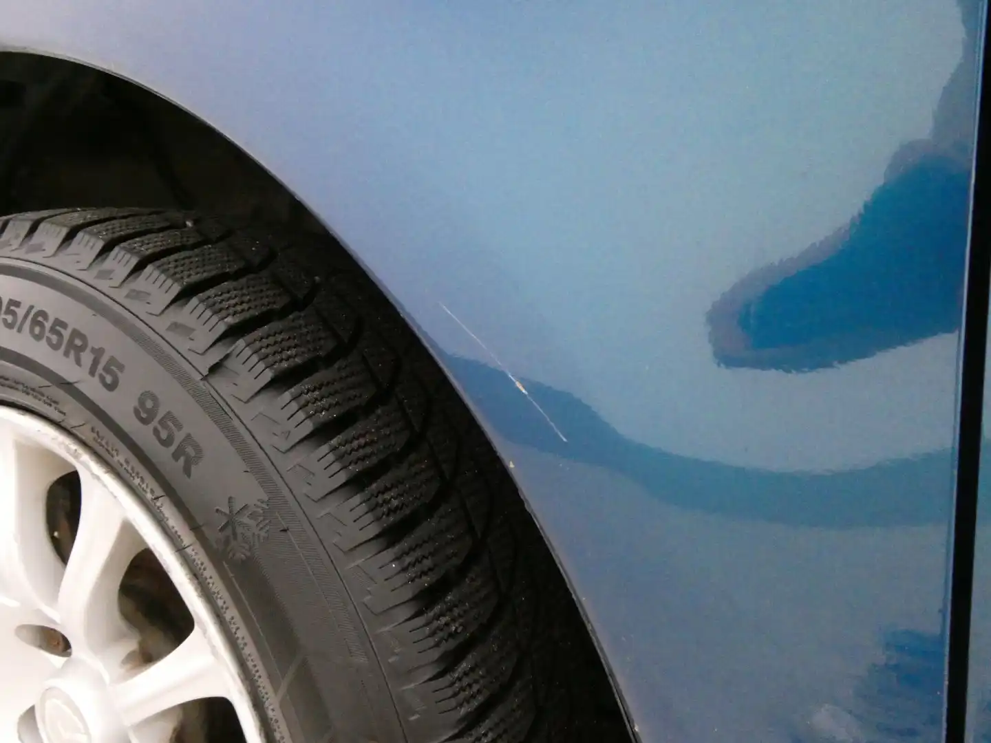 car-image