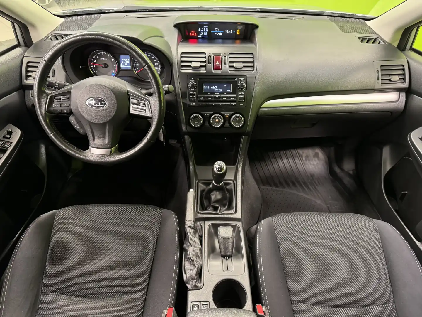 car-image
