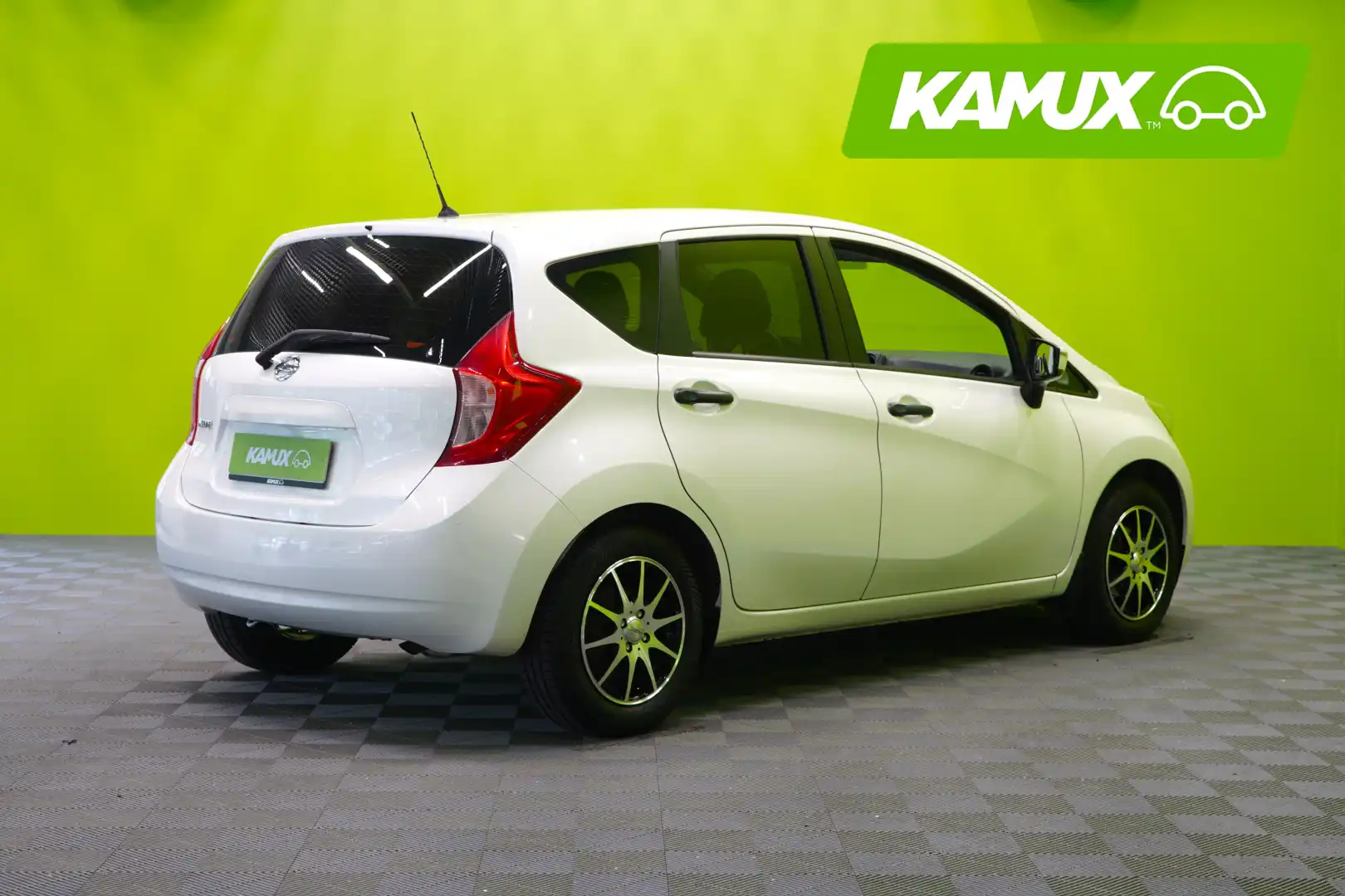car-image
