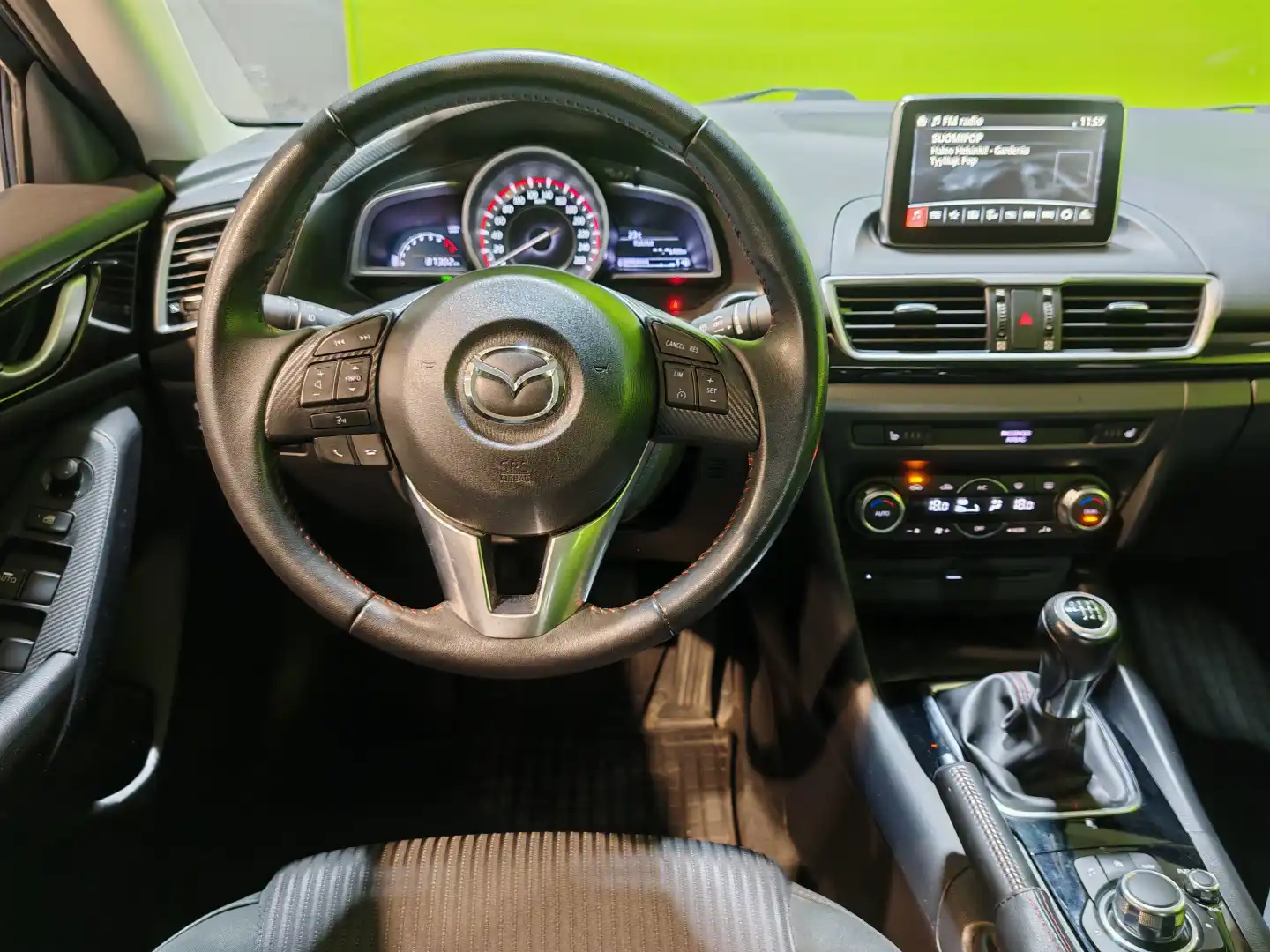 car-image