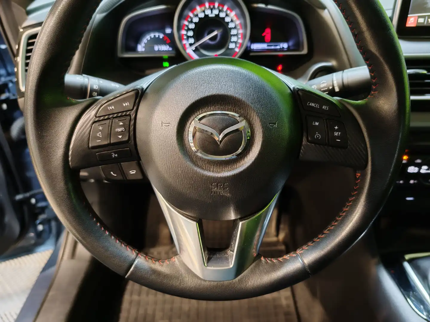 car-image