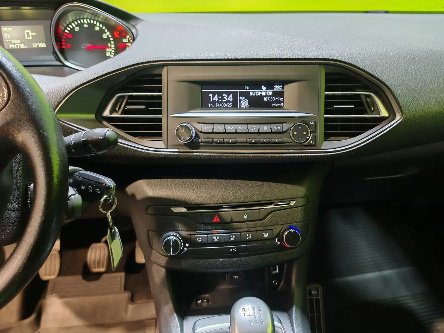 car-image
