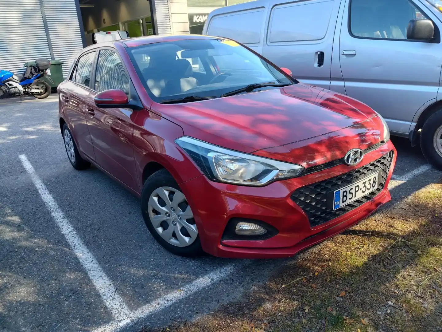 car-image