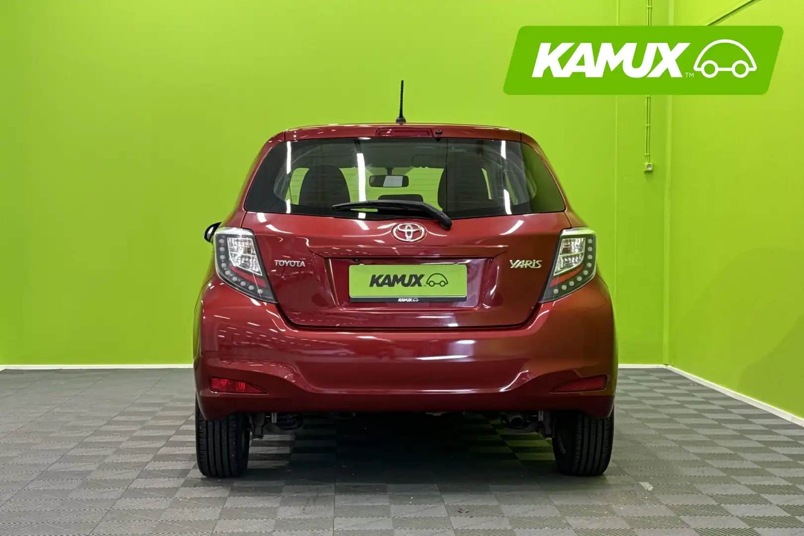 car-image