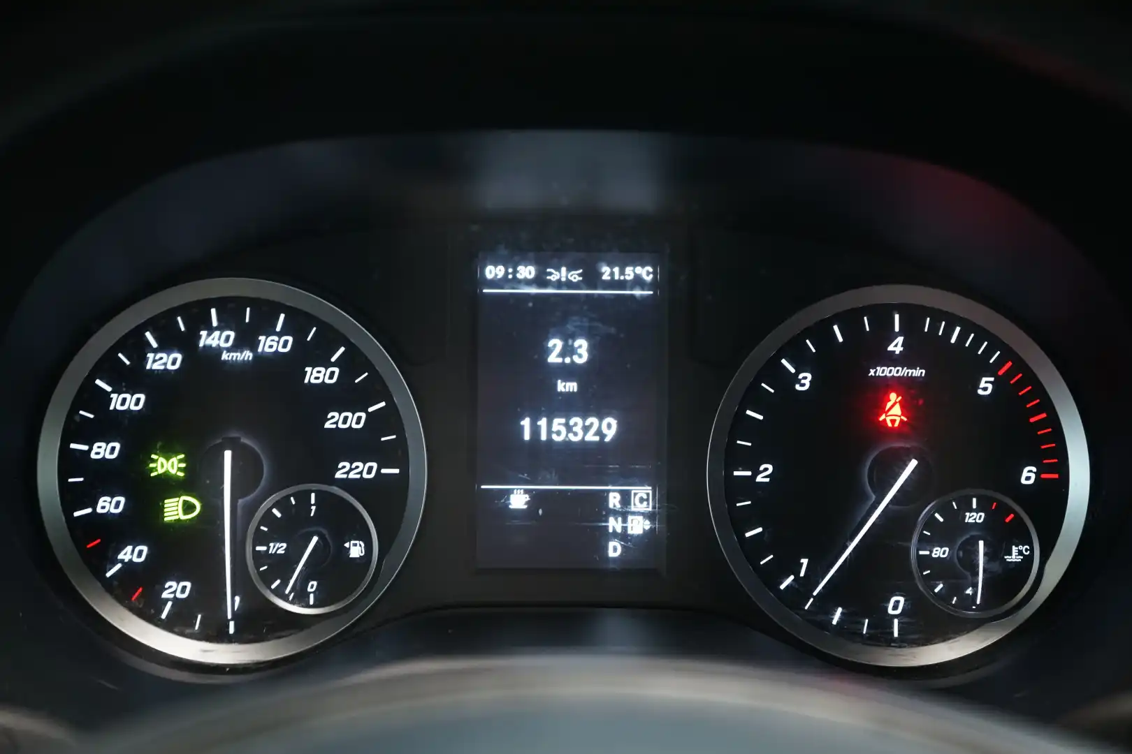 car-image