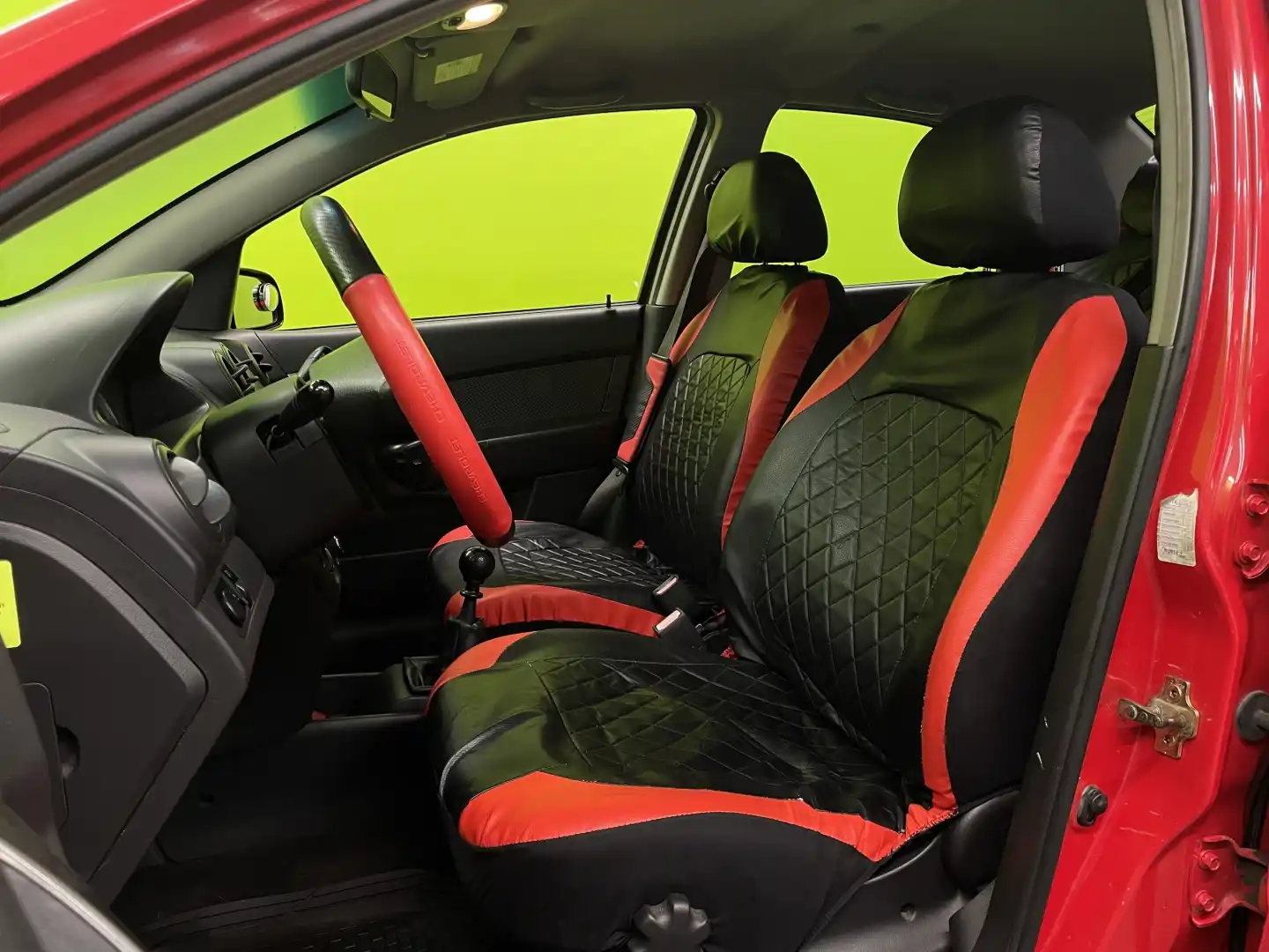 car-image