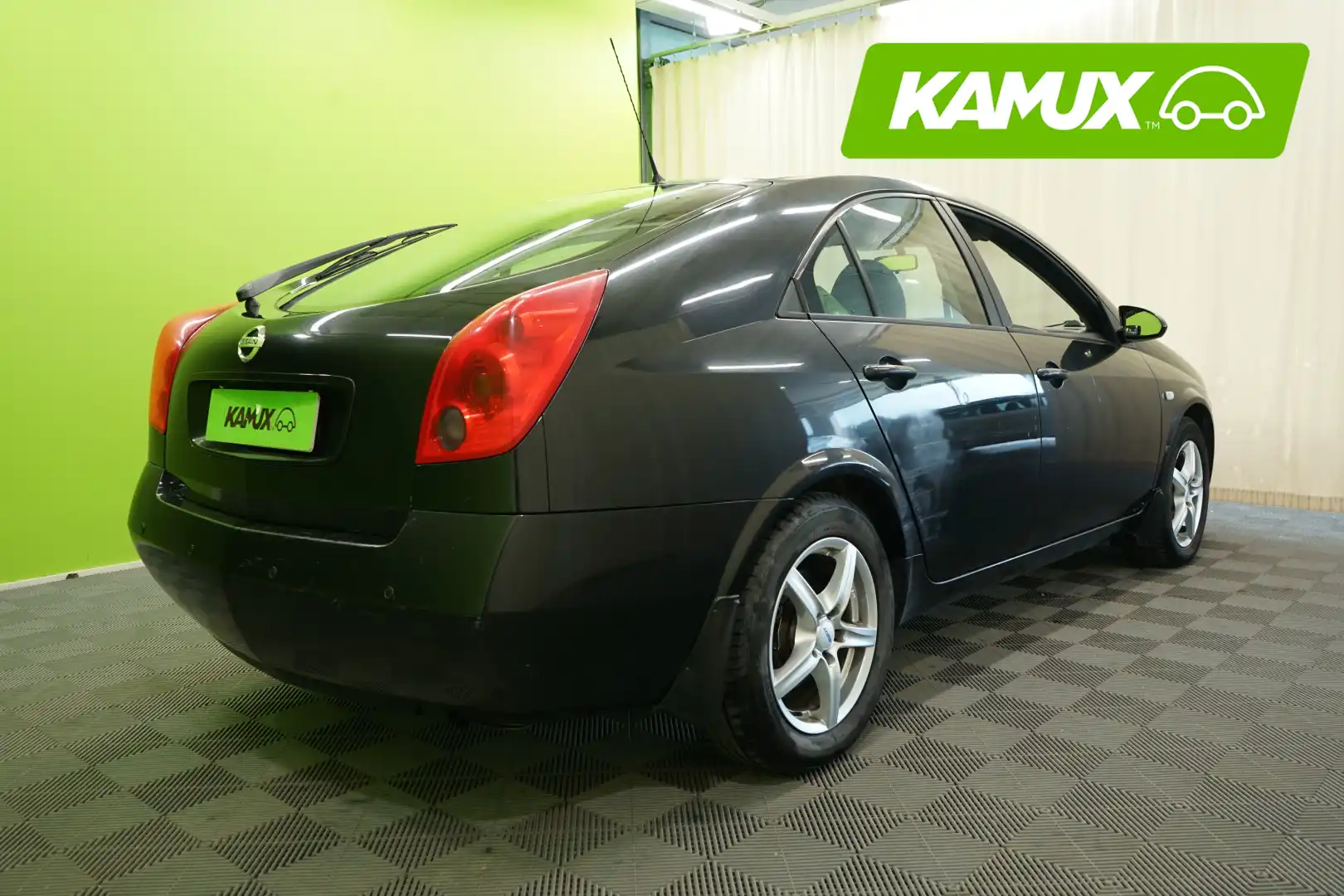car-image