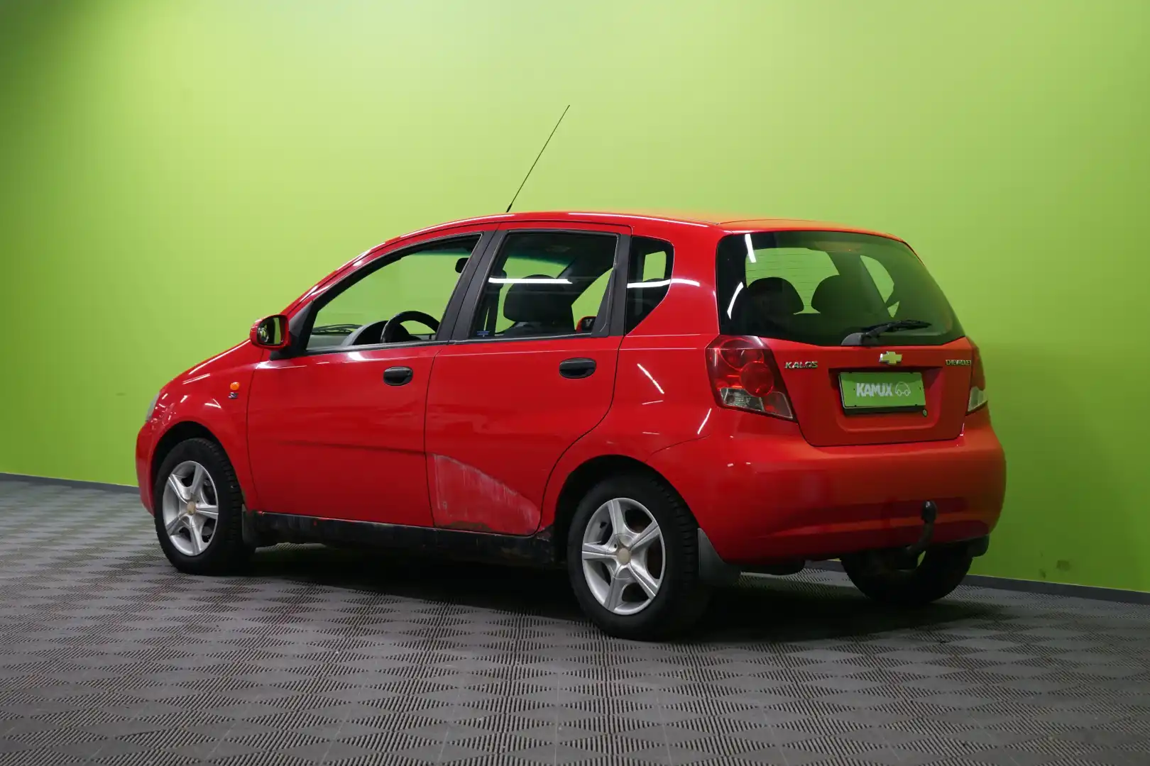 car-image