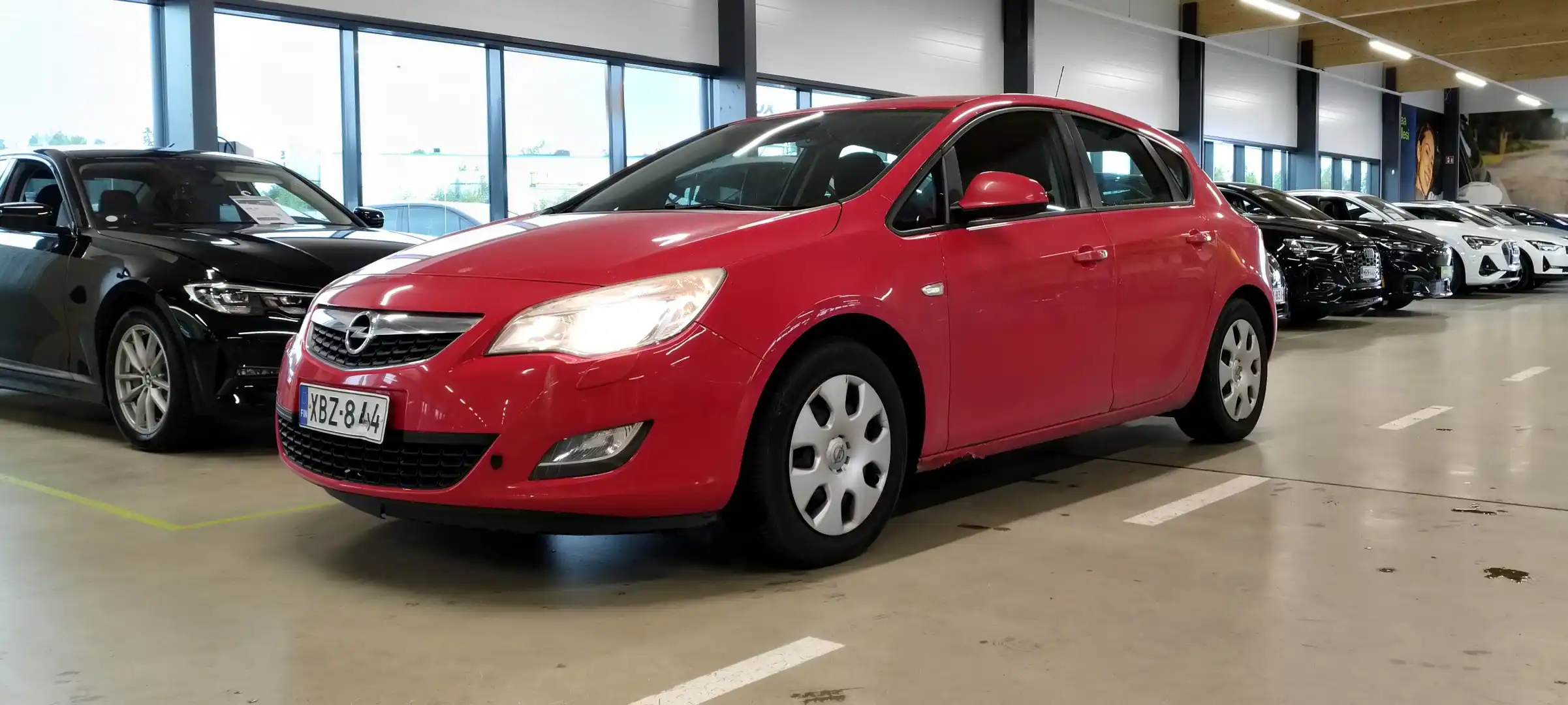 car-image
