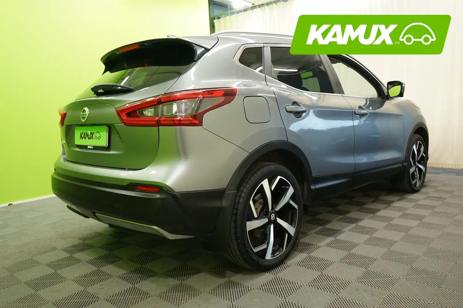 car-image