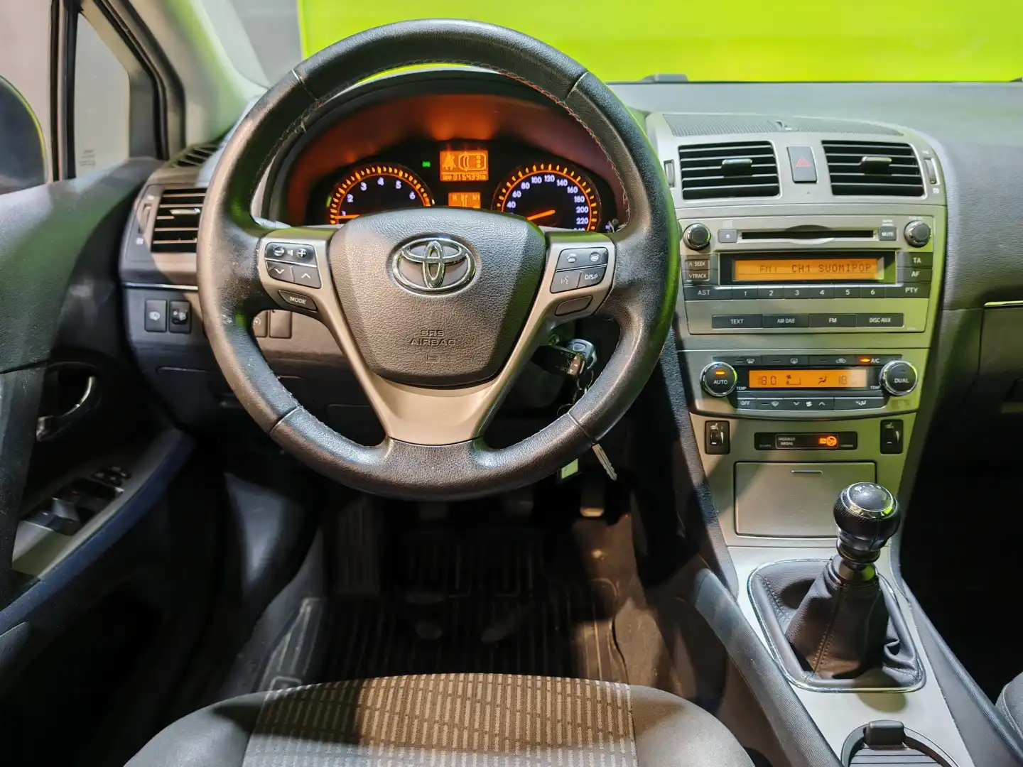 car-image