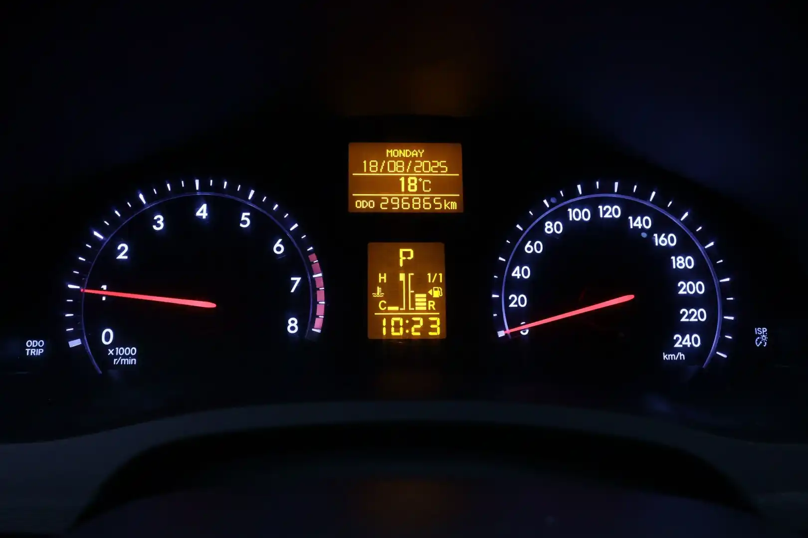 car-image