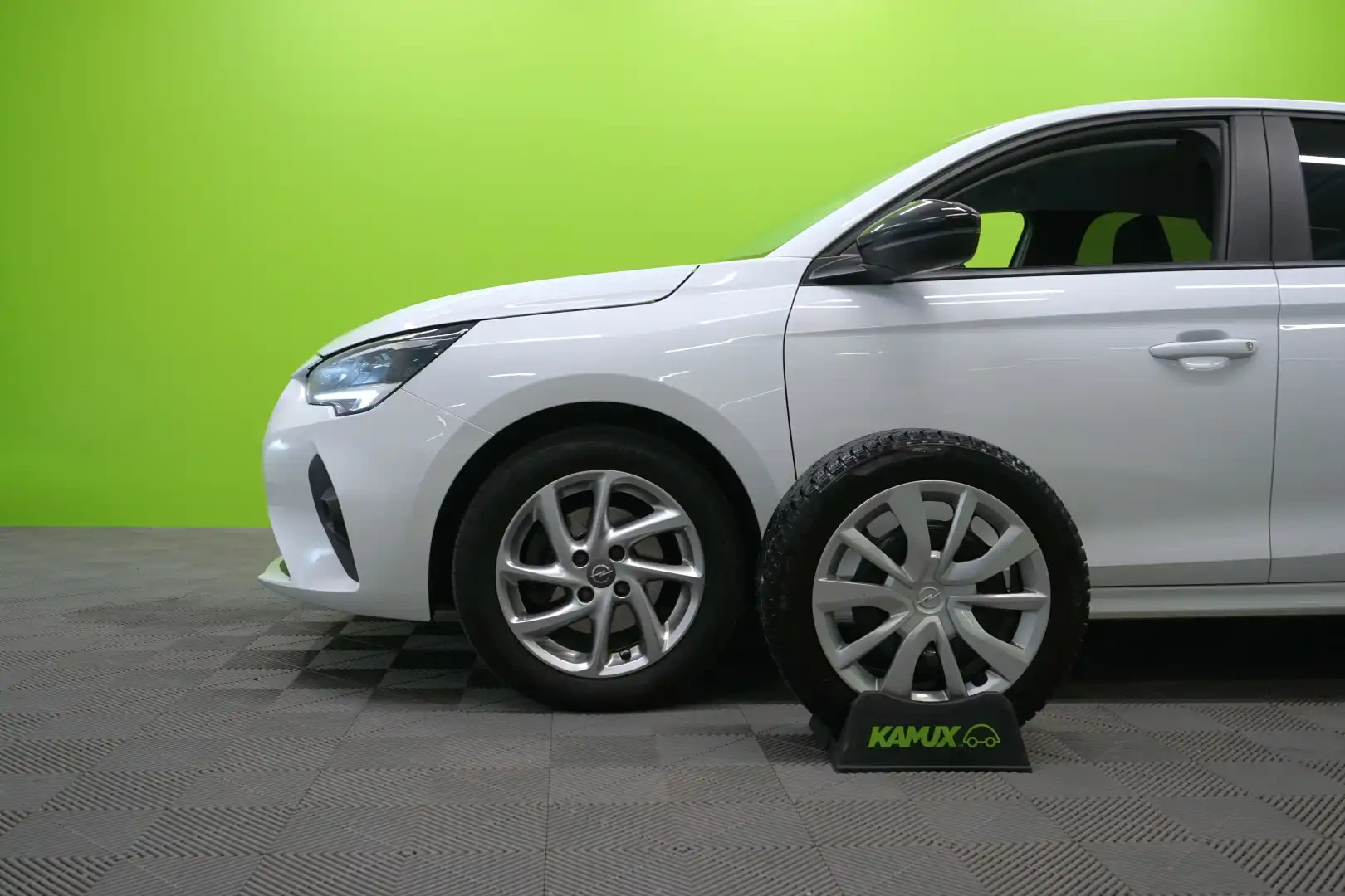 car-image
