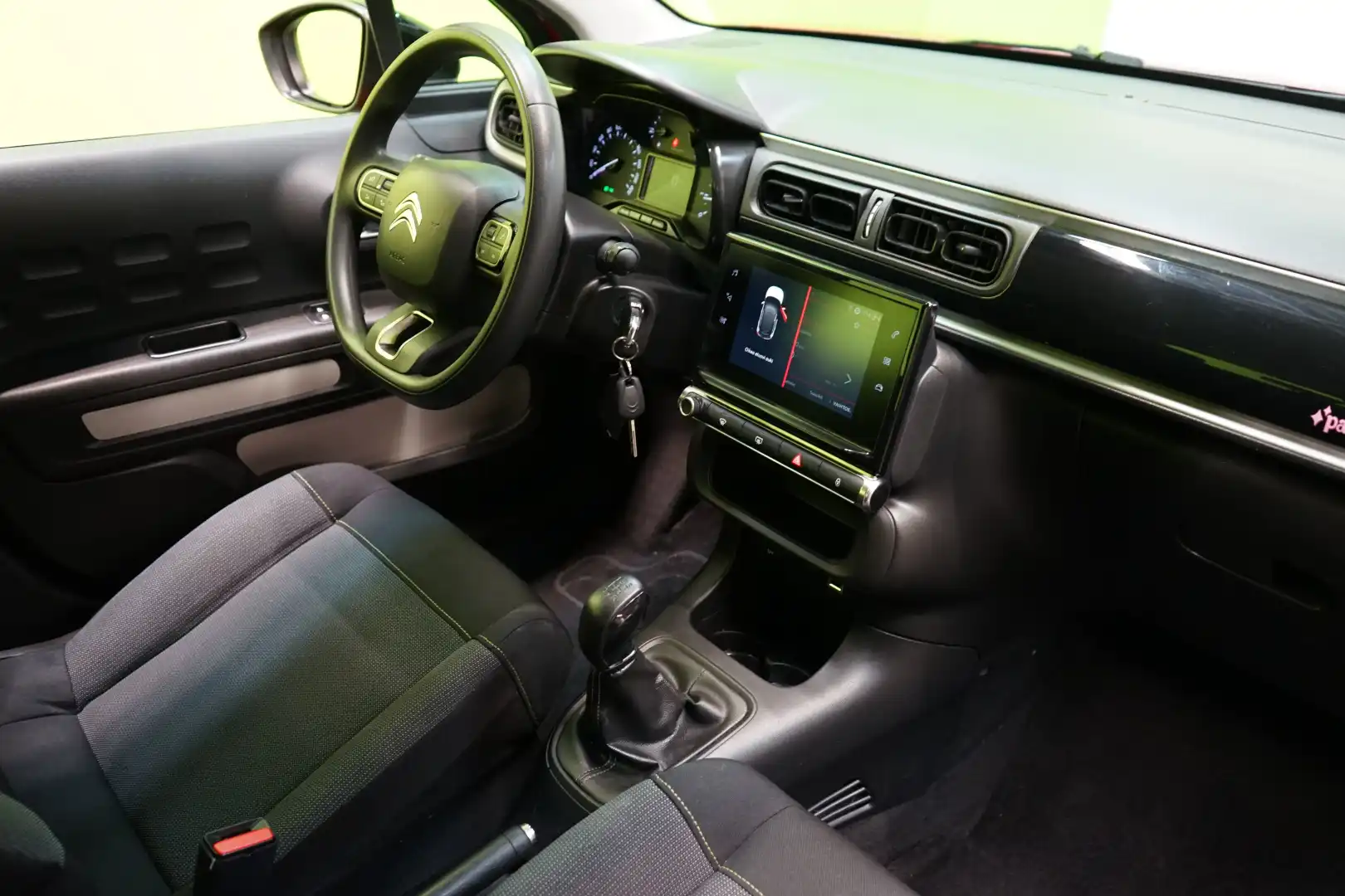 car-image