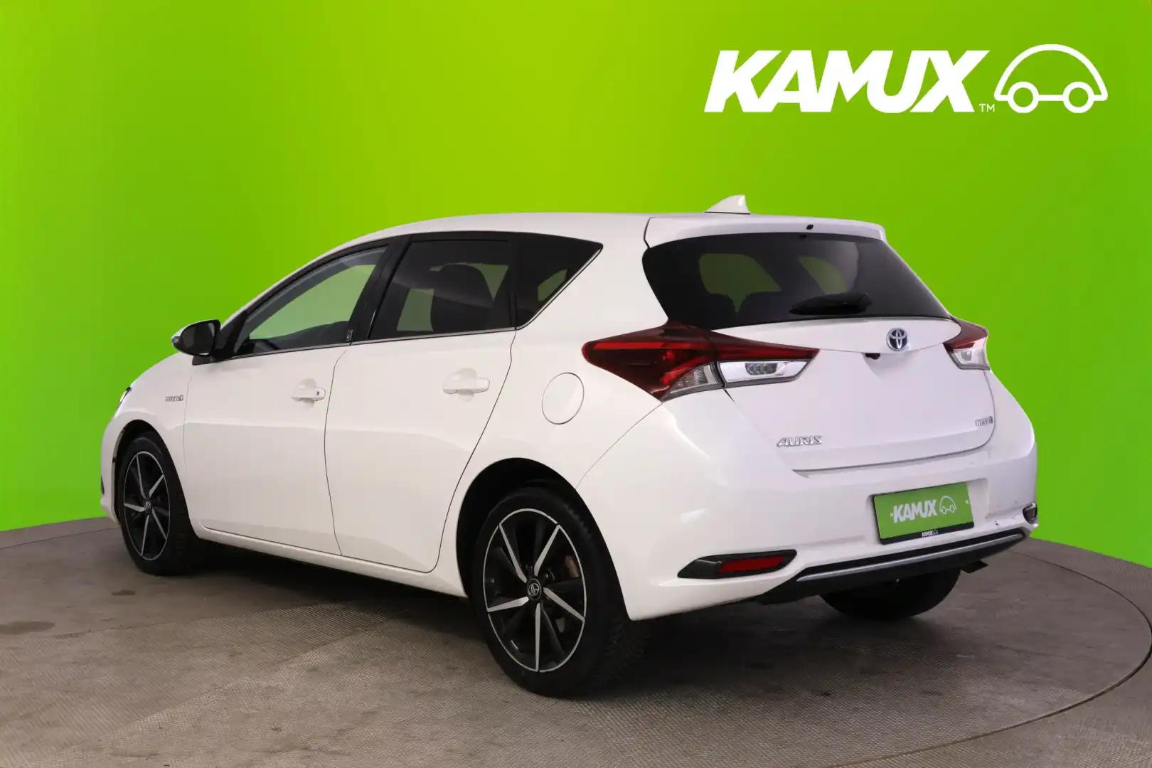 car-image