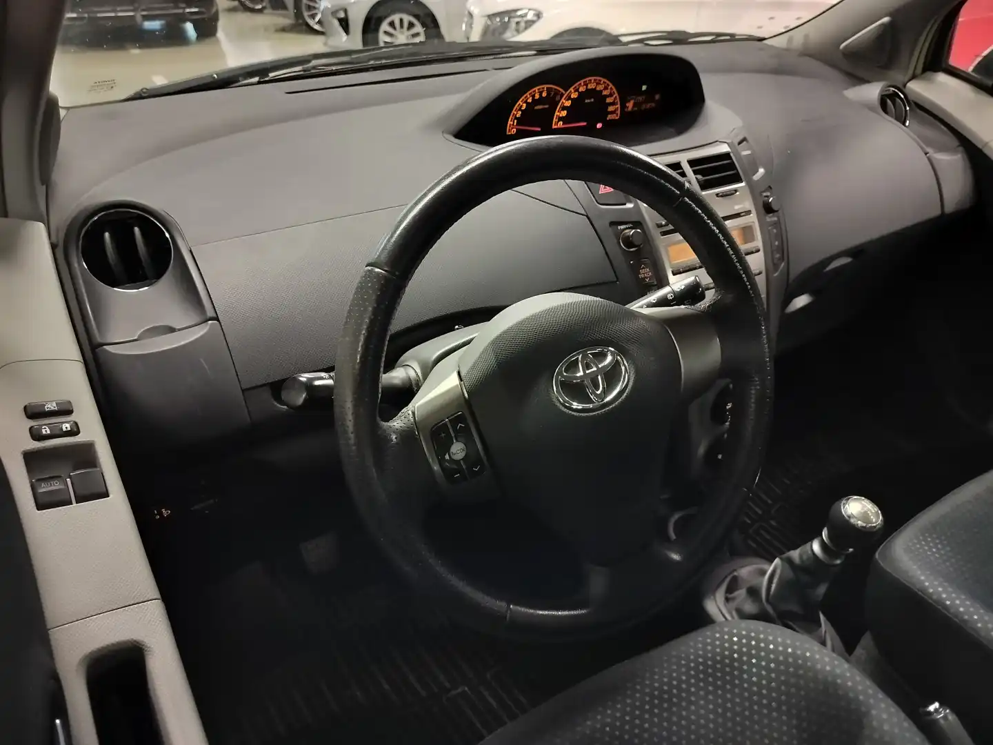 car-image