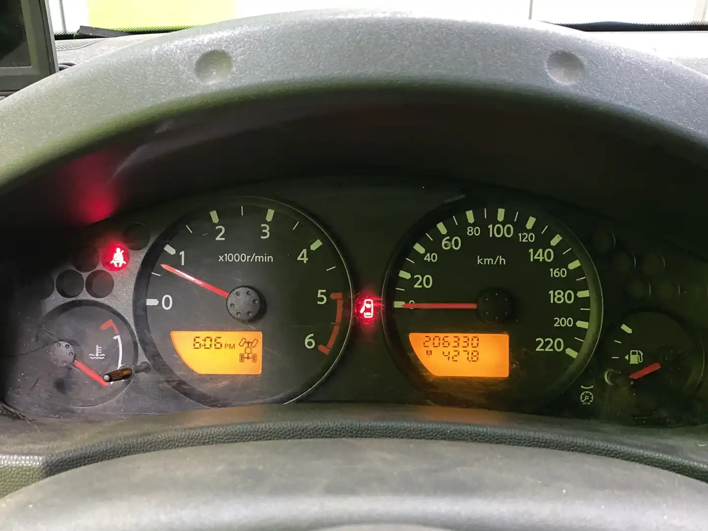 car-image