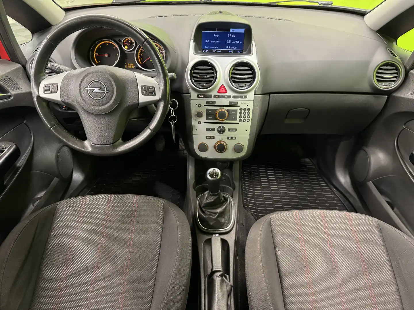 car-image