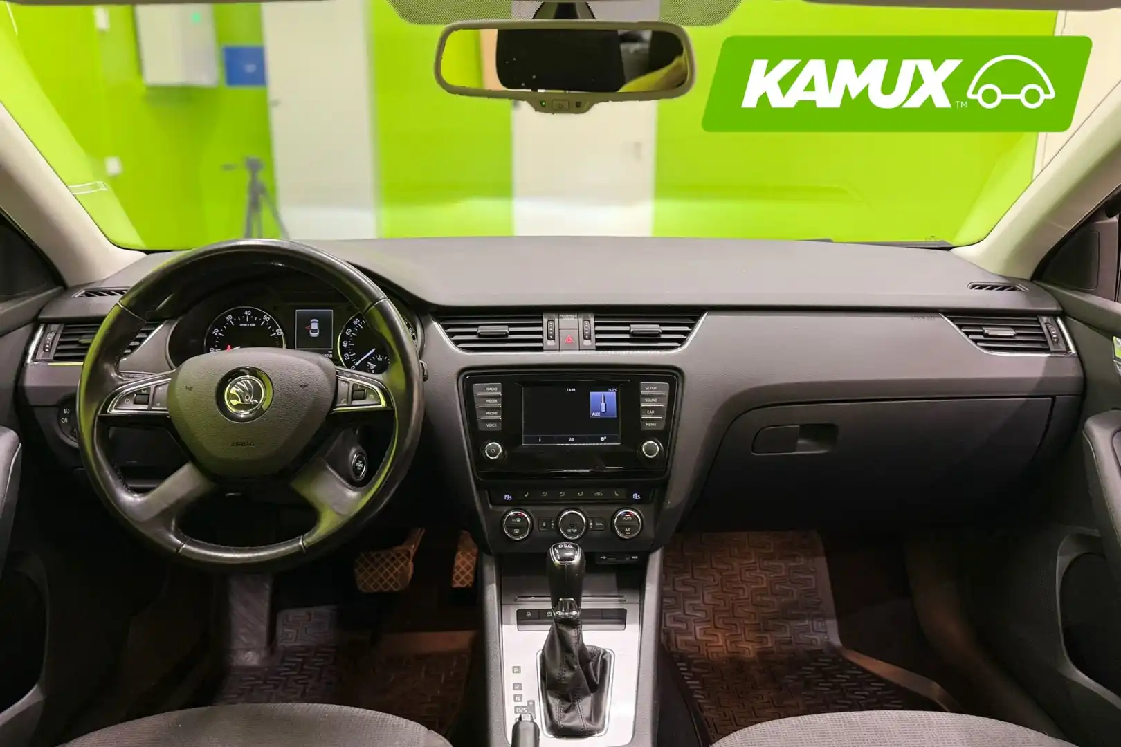 car-image