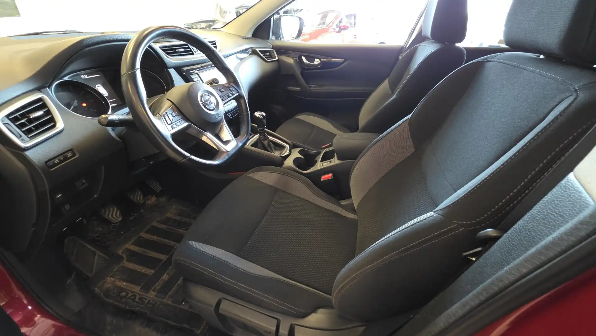 car-image