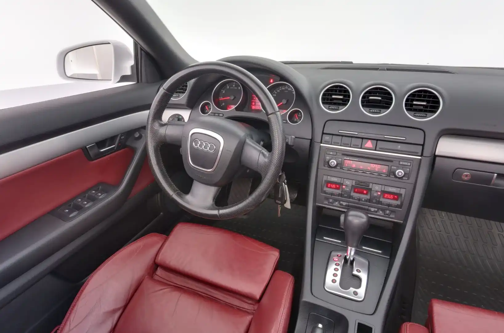car-image