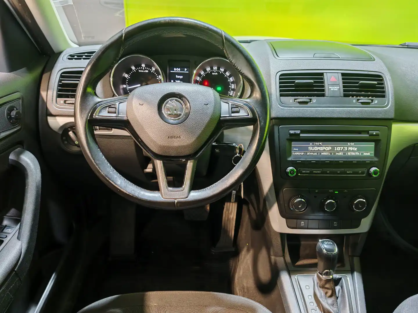 car-image