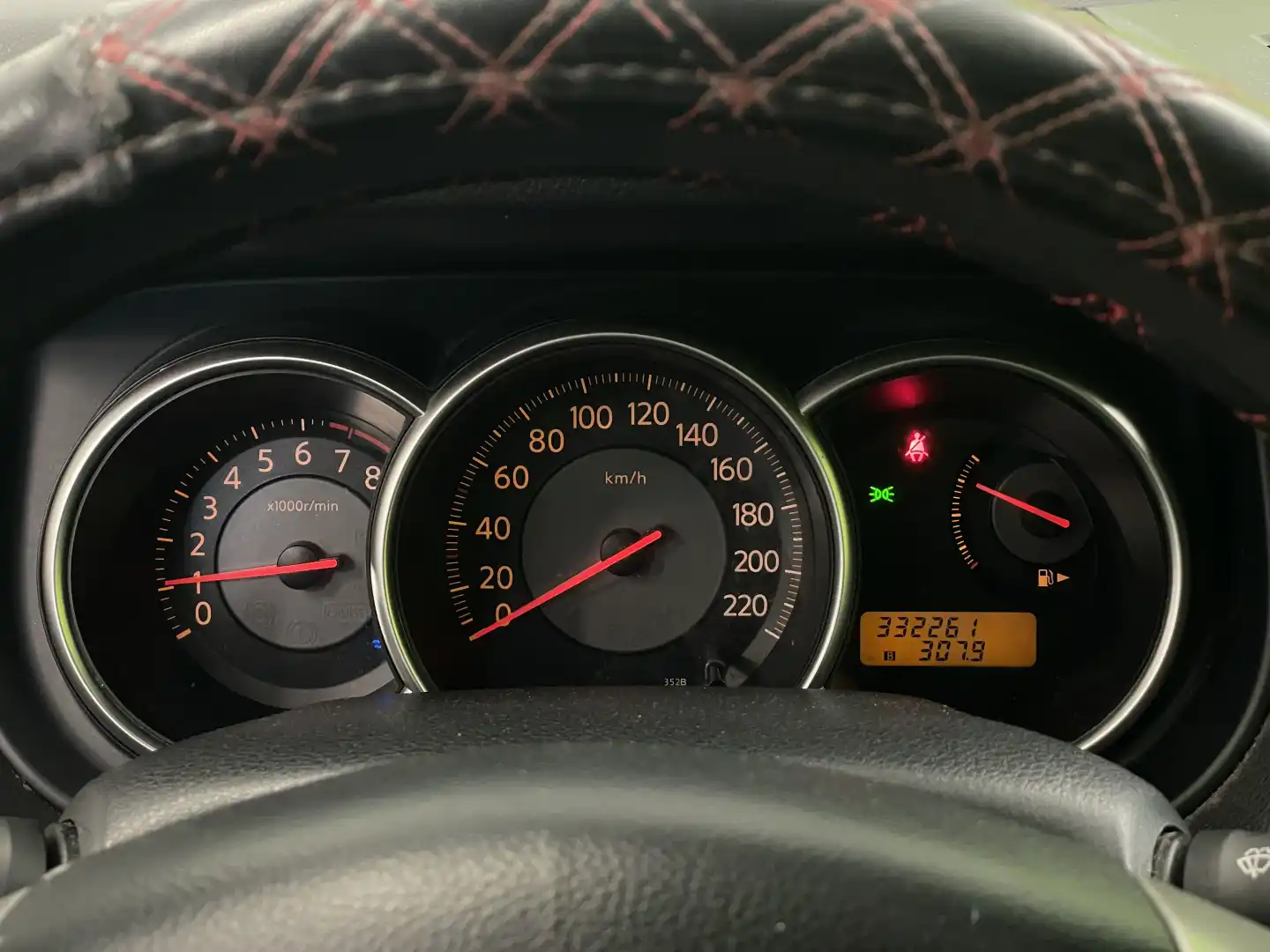 car-image