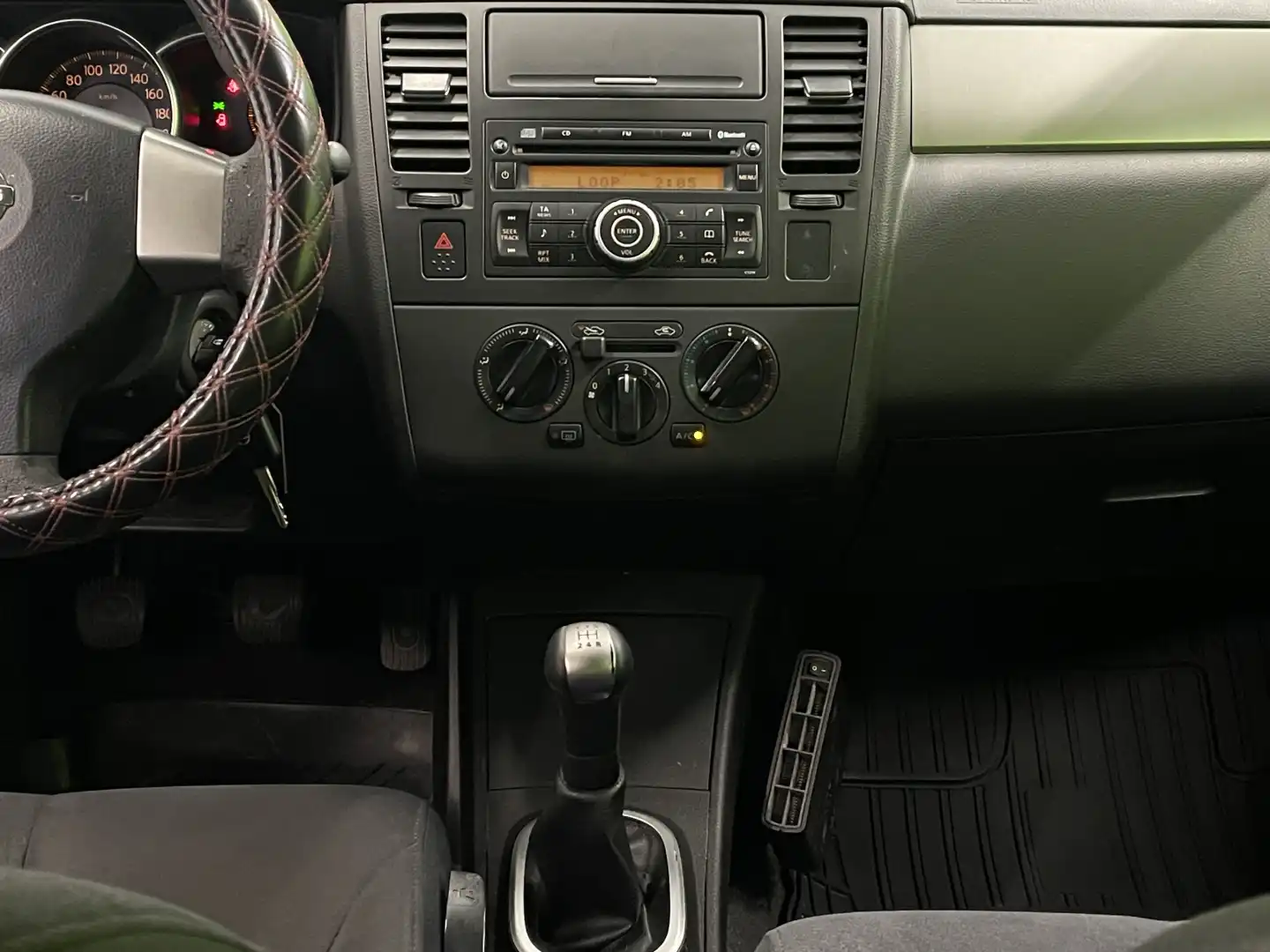 car-image