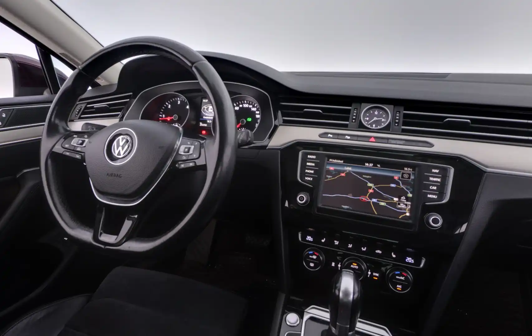 car-image
