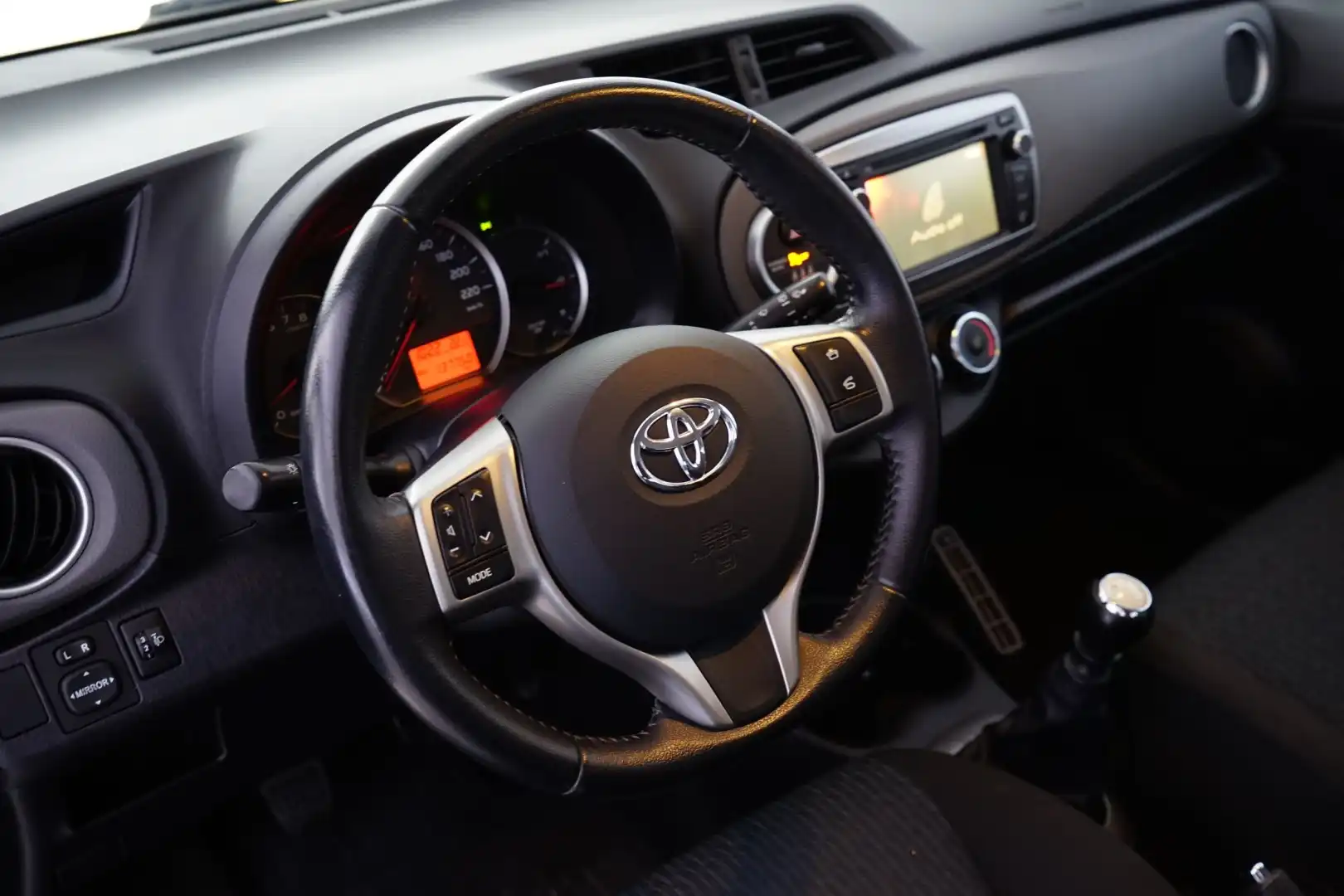 car-image