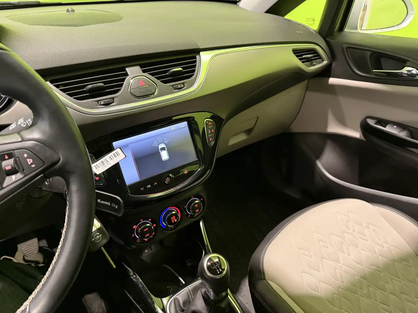 car-image
