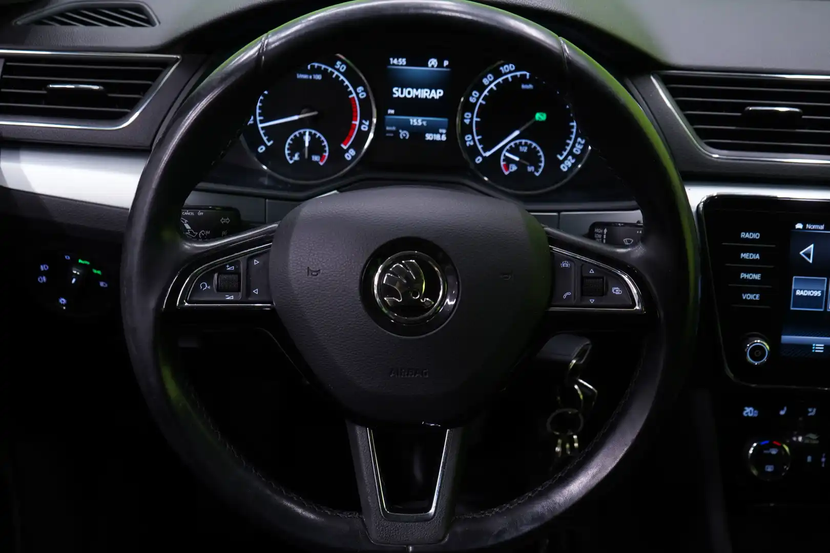 car-image