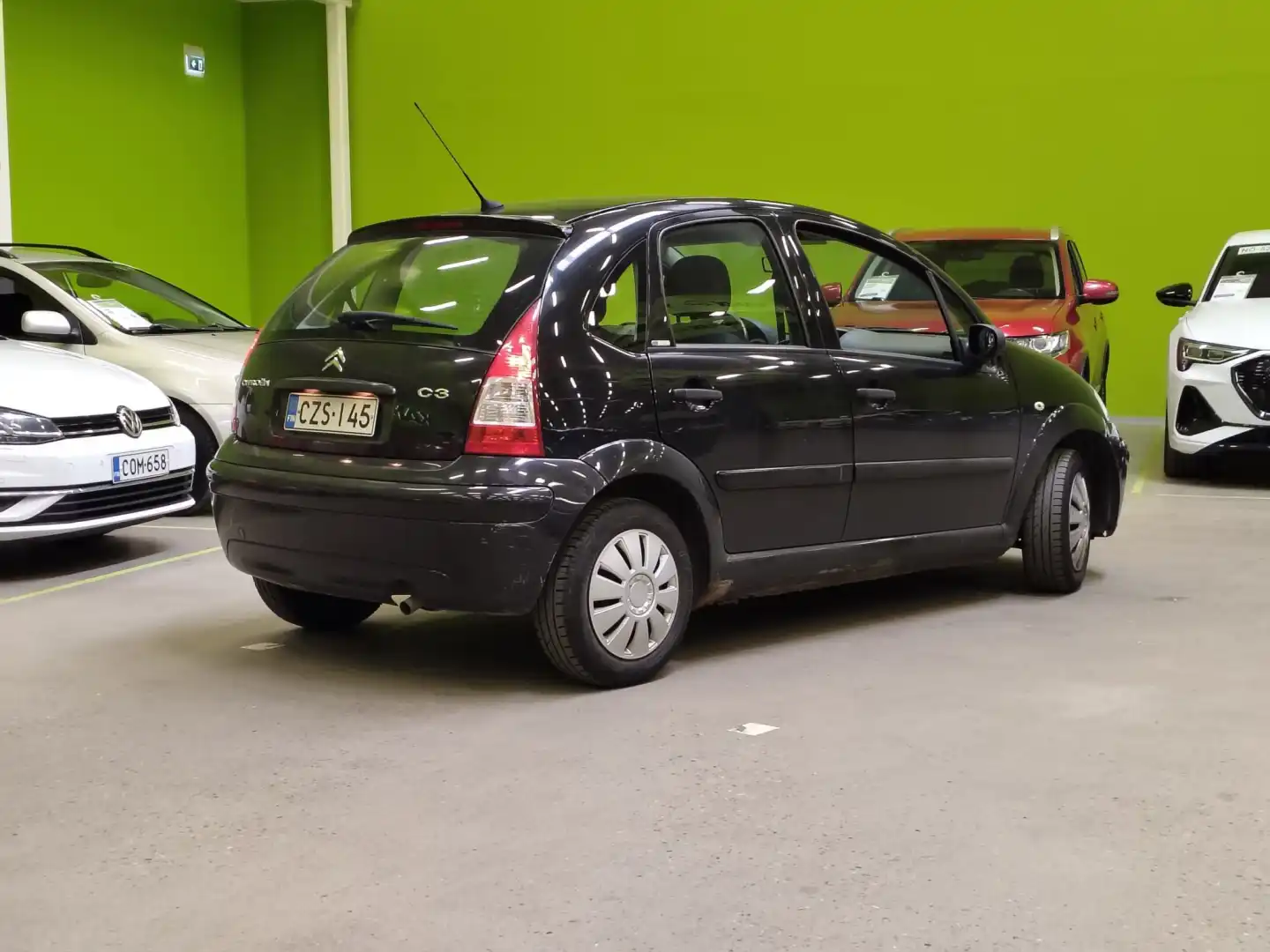 car-image