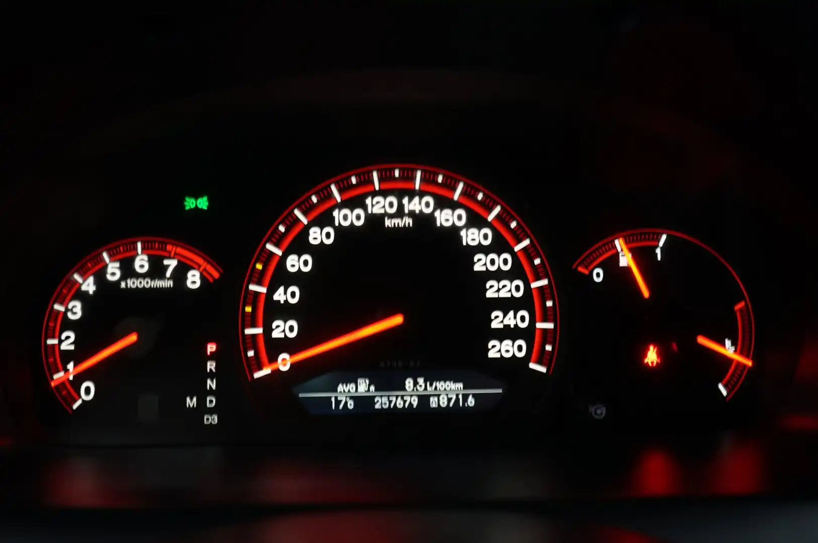 car-image