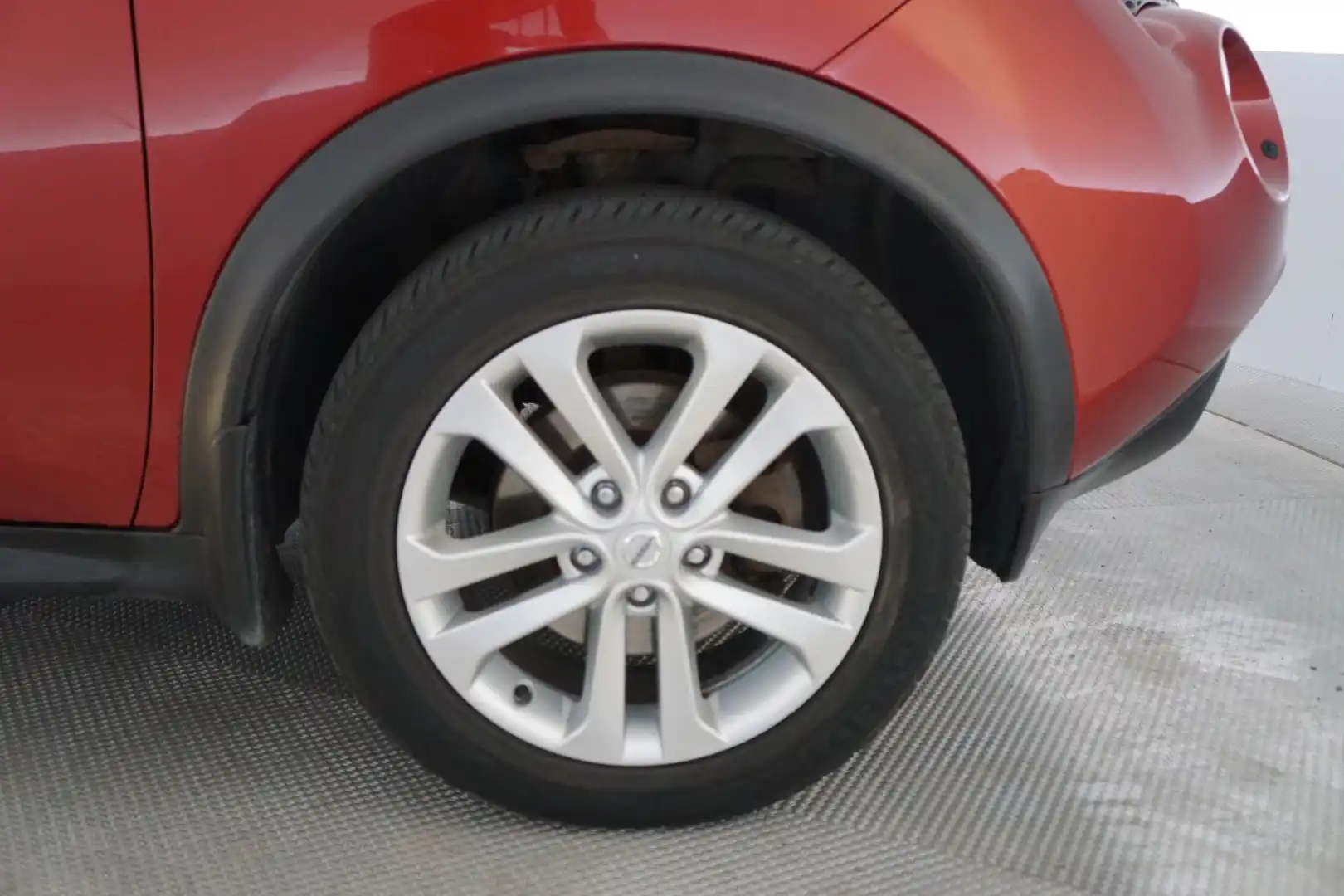 car-image