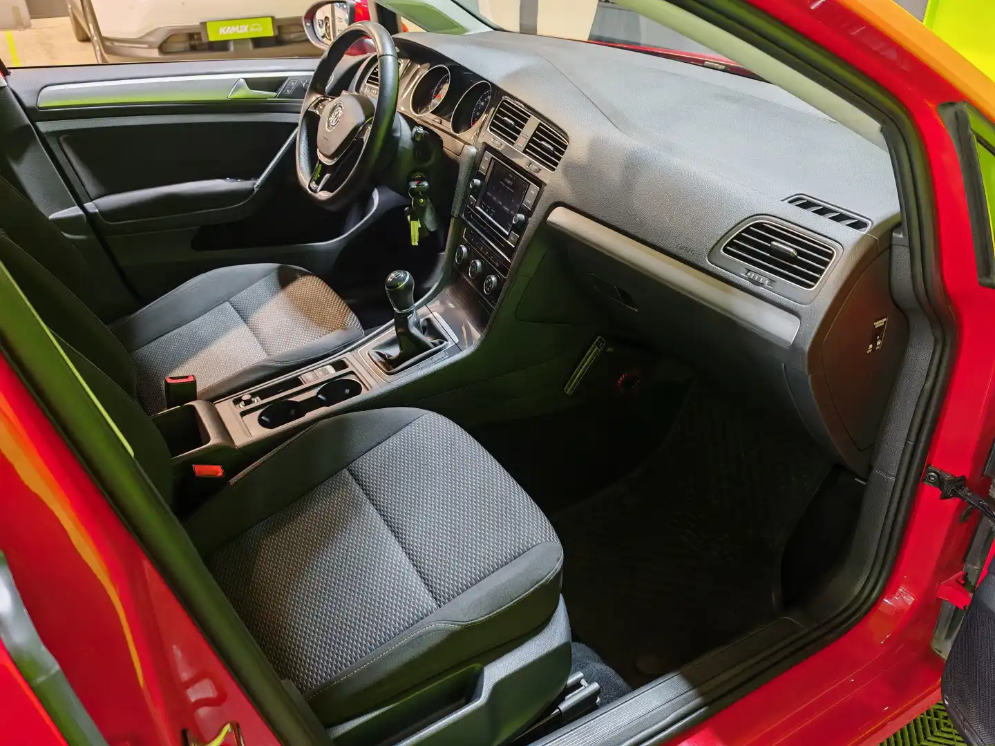 car-image