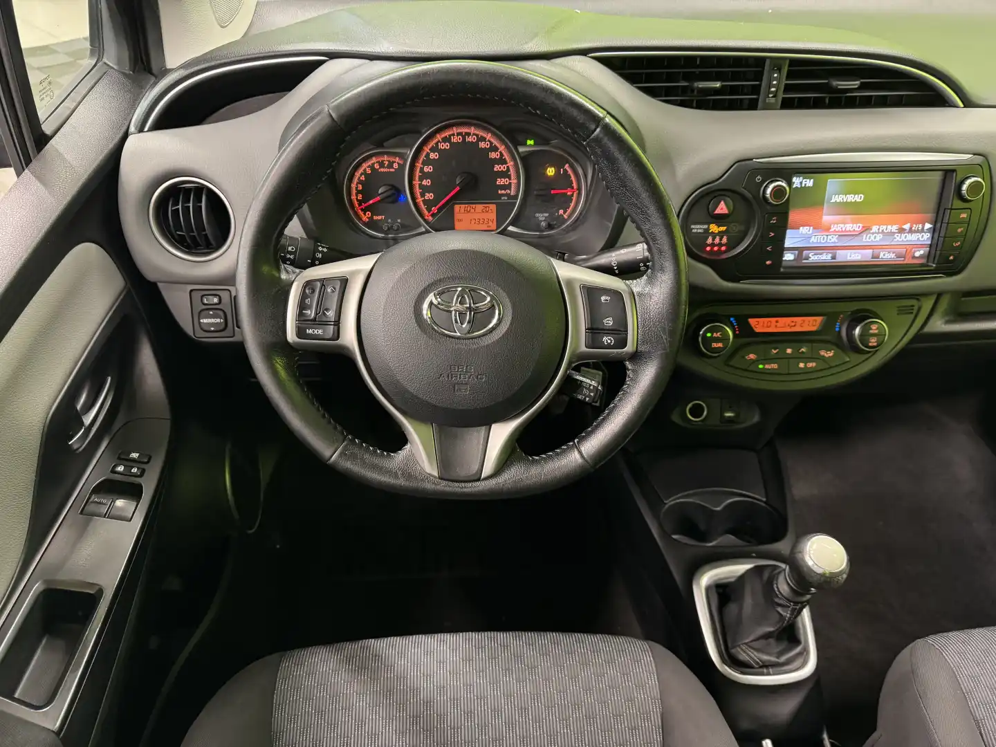 car-image