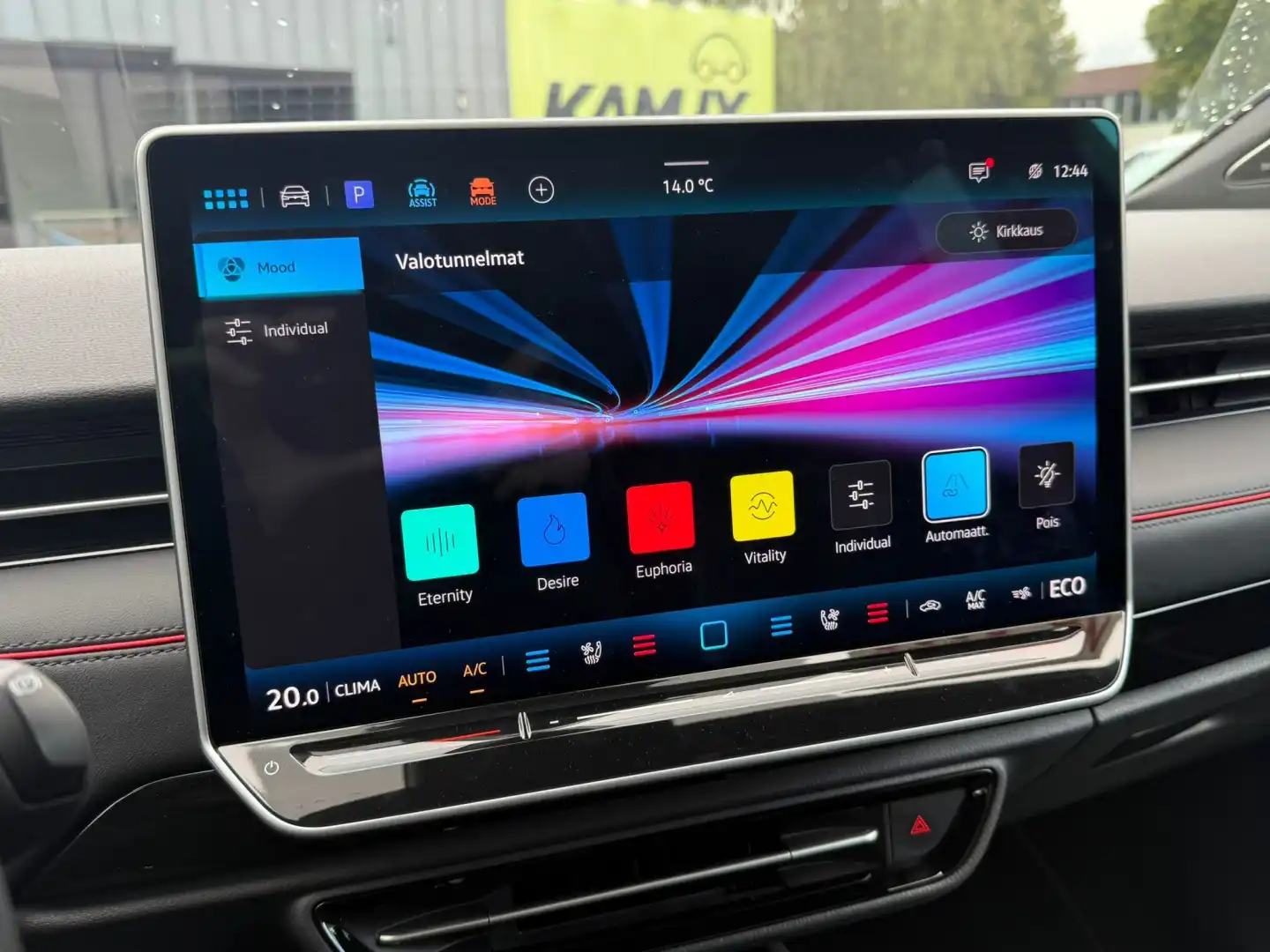 car-image