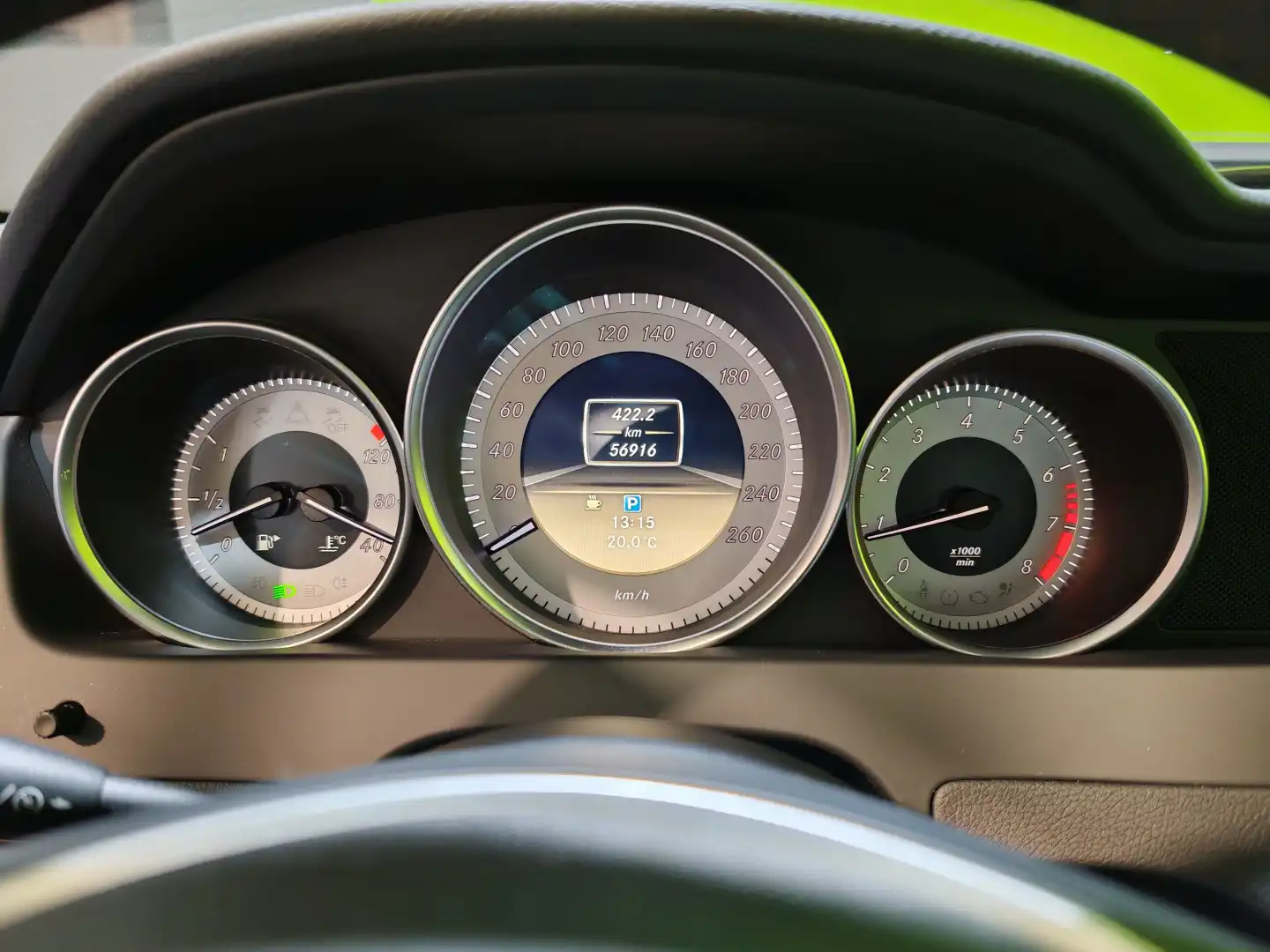car-image
