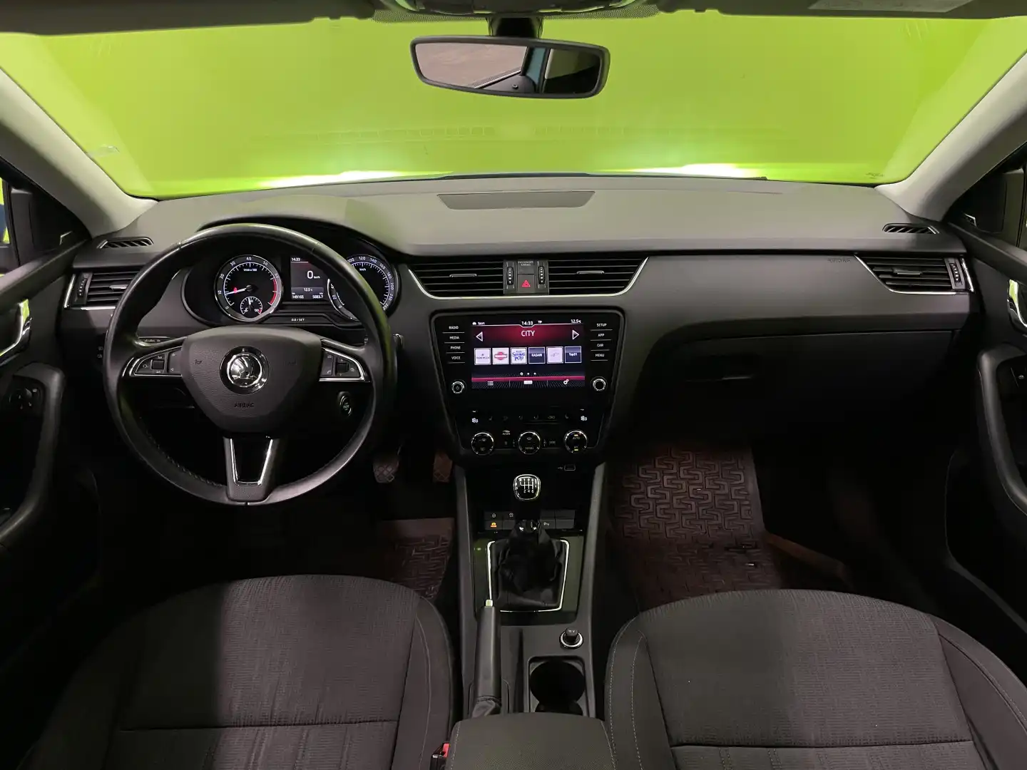 car-image