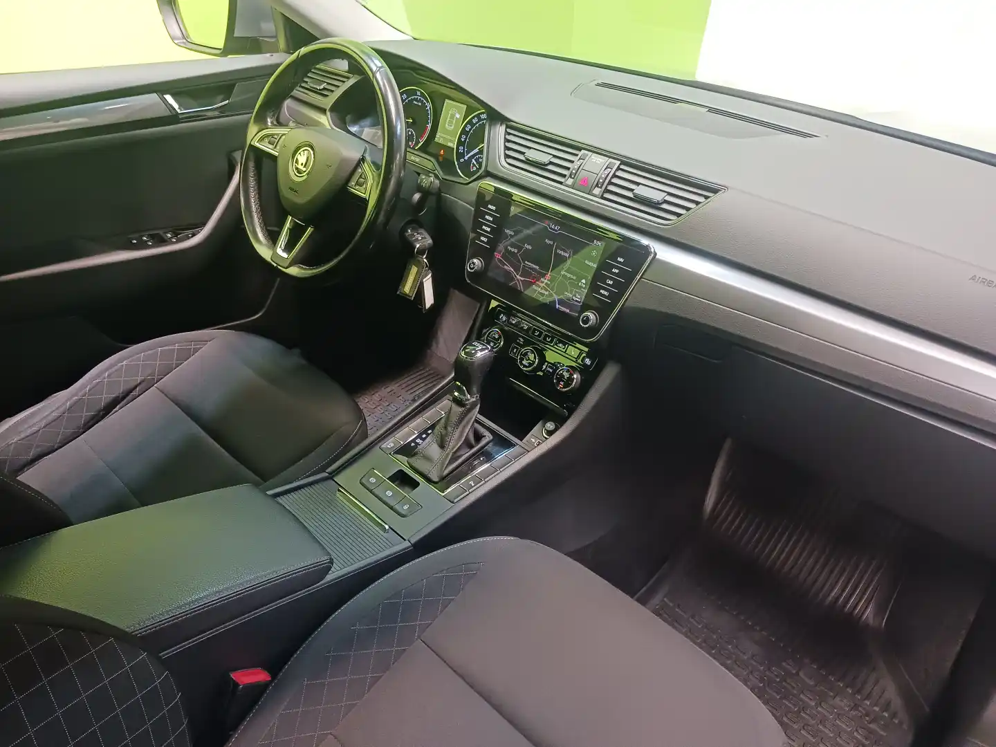 car-image