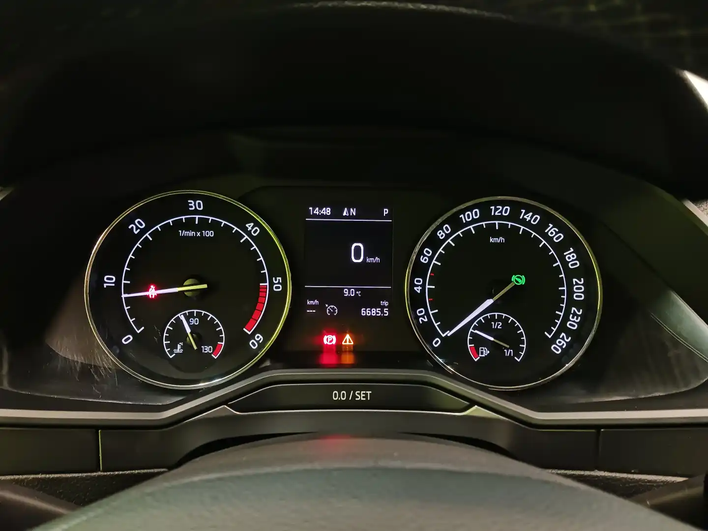car-image