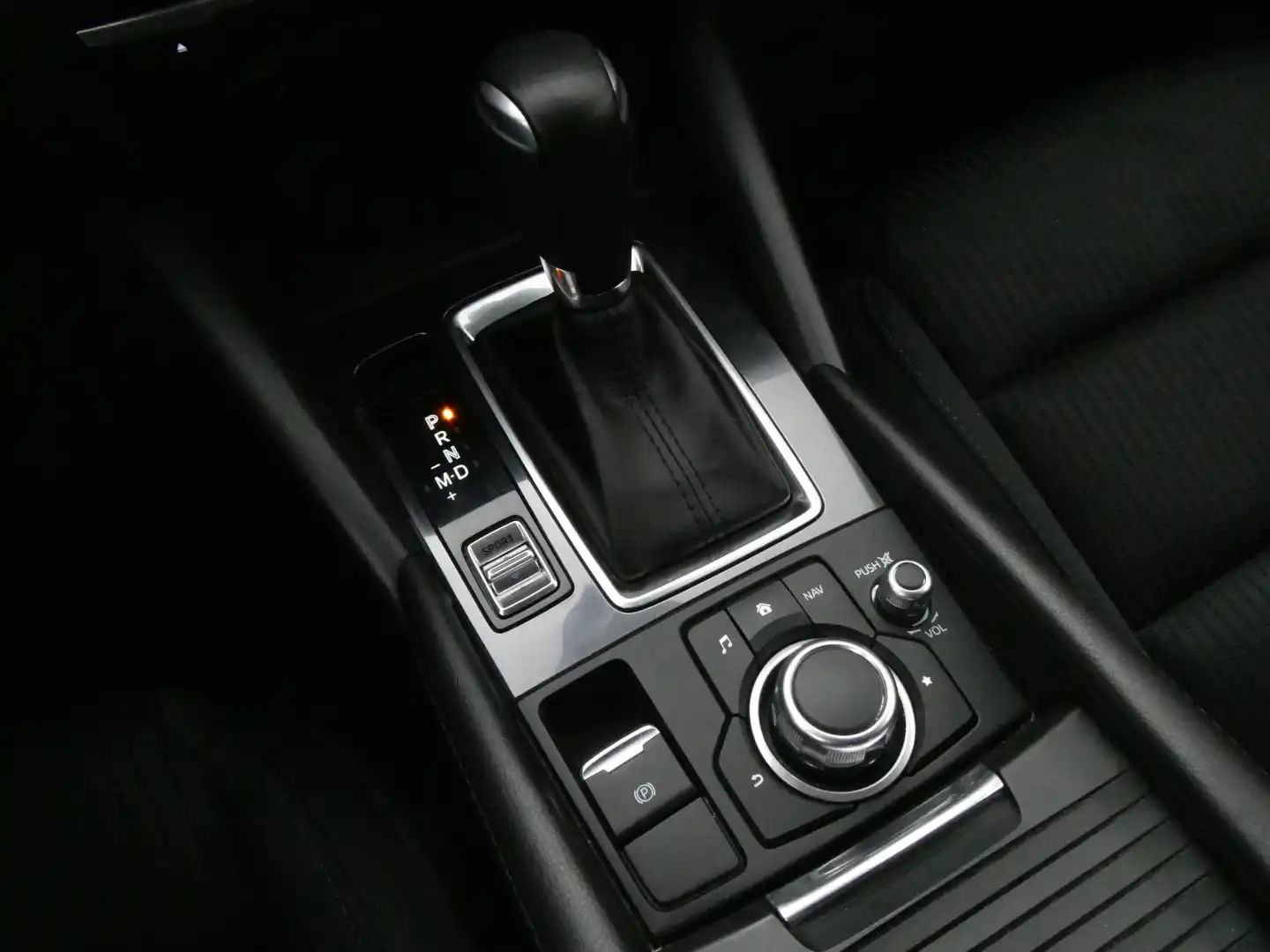 car-image