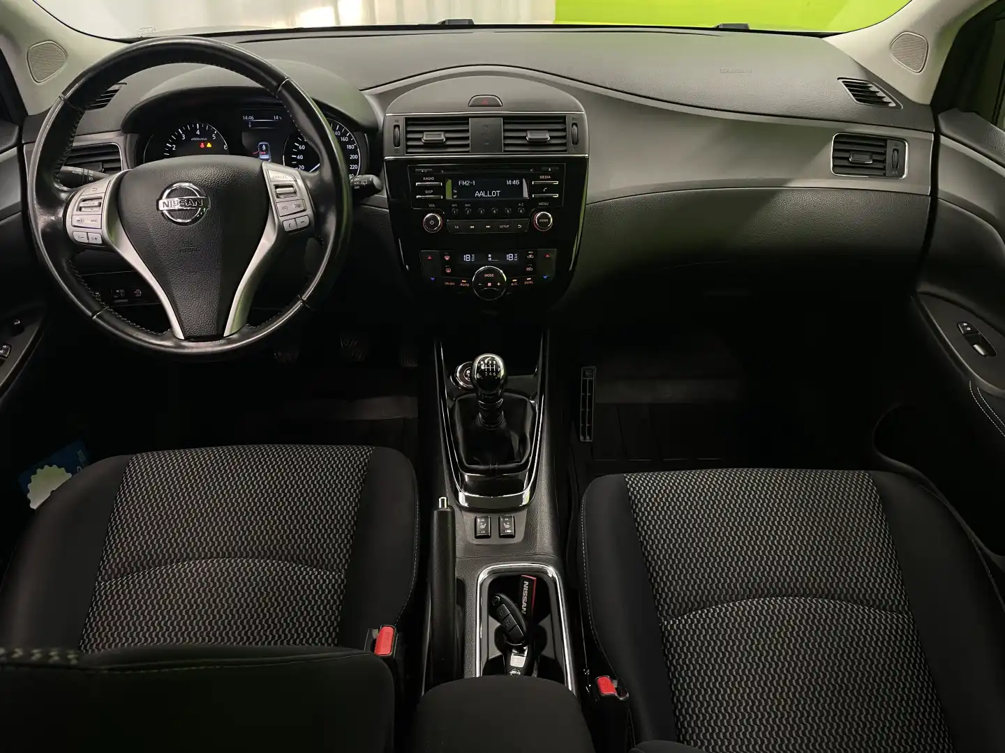 car-image