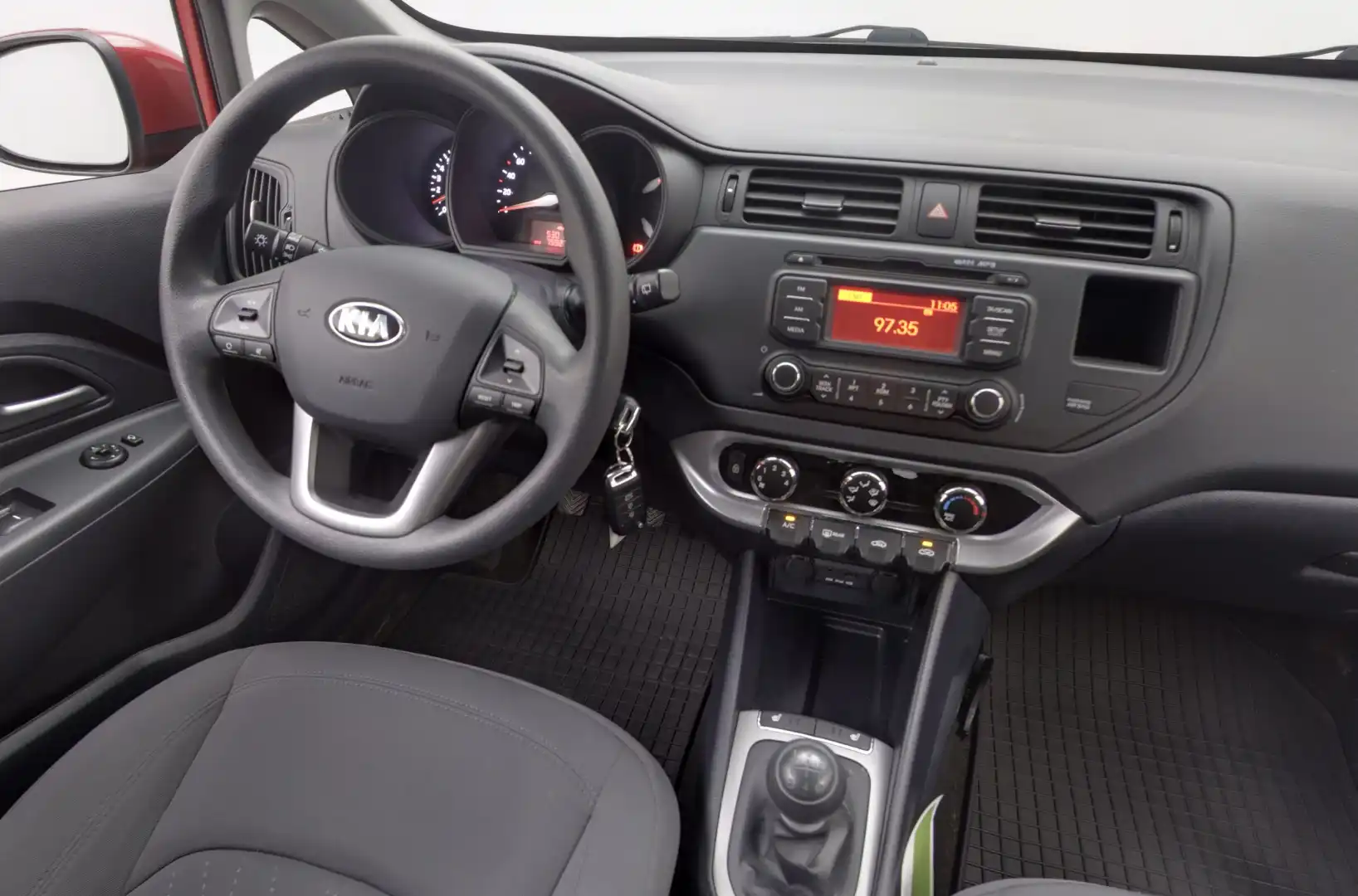 car-image