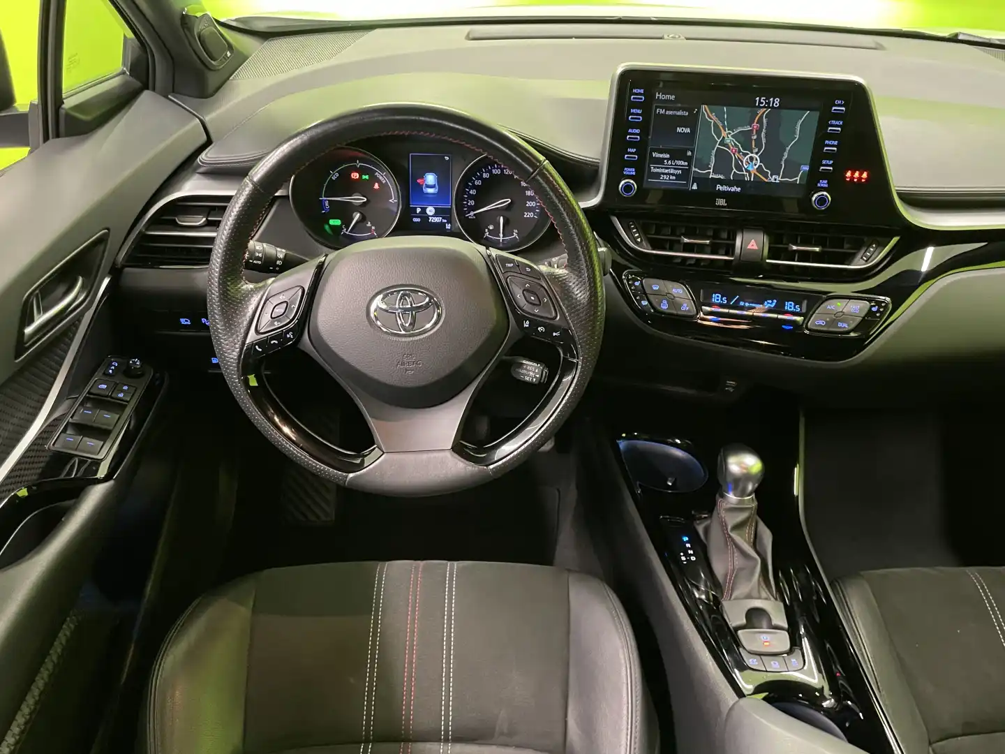 car-image