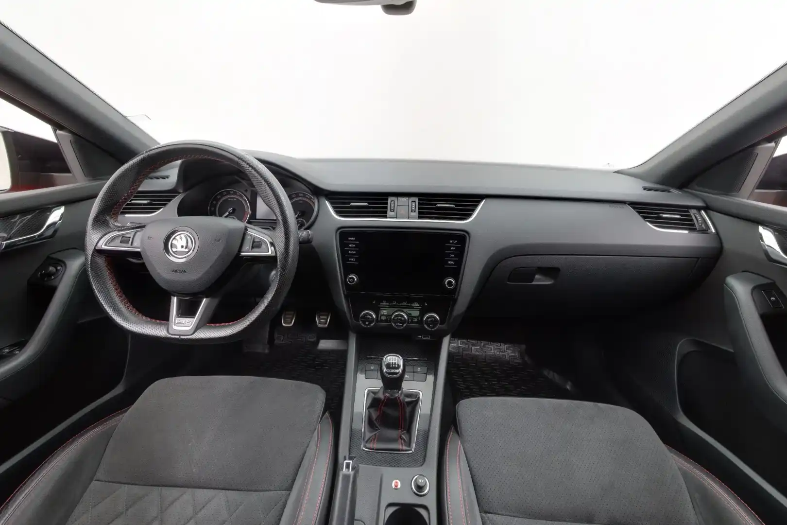 car-image